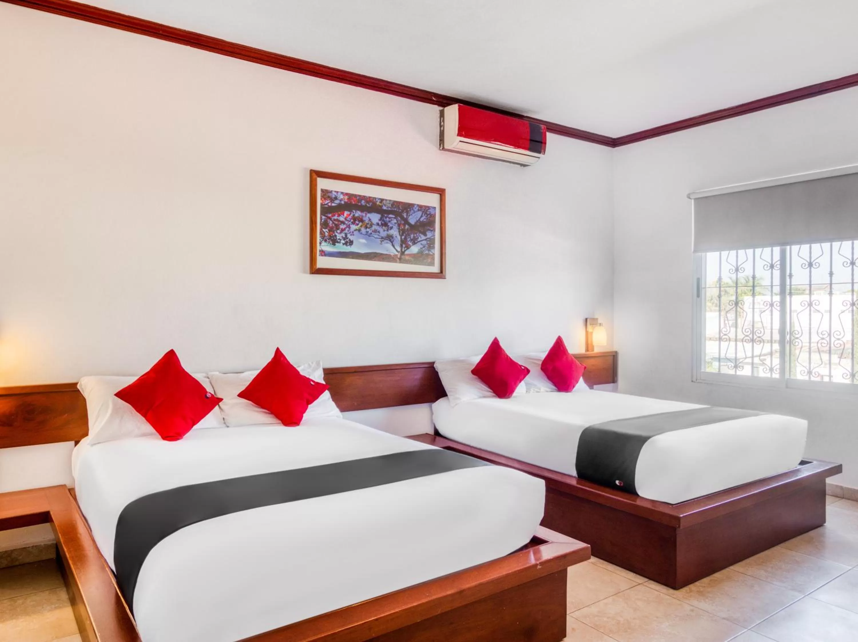 Bedroom, Bed in Monte Salerno Hotel & Suites