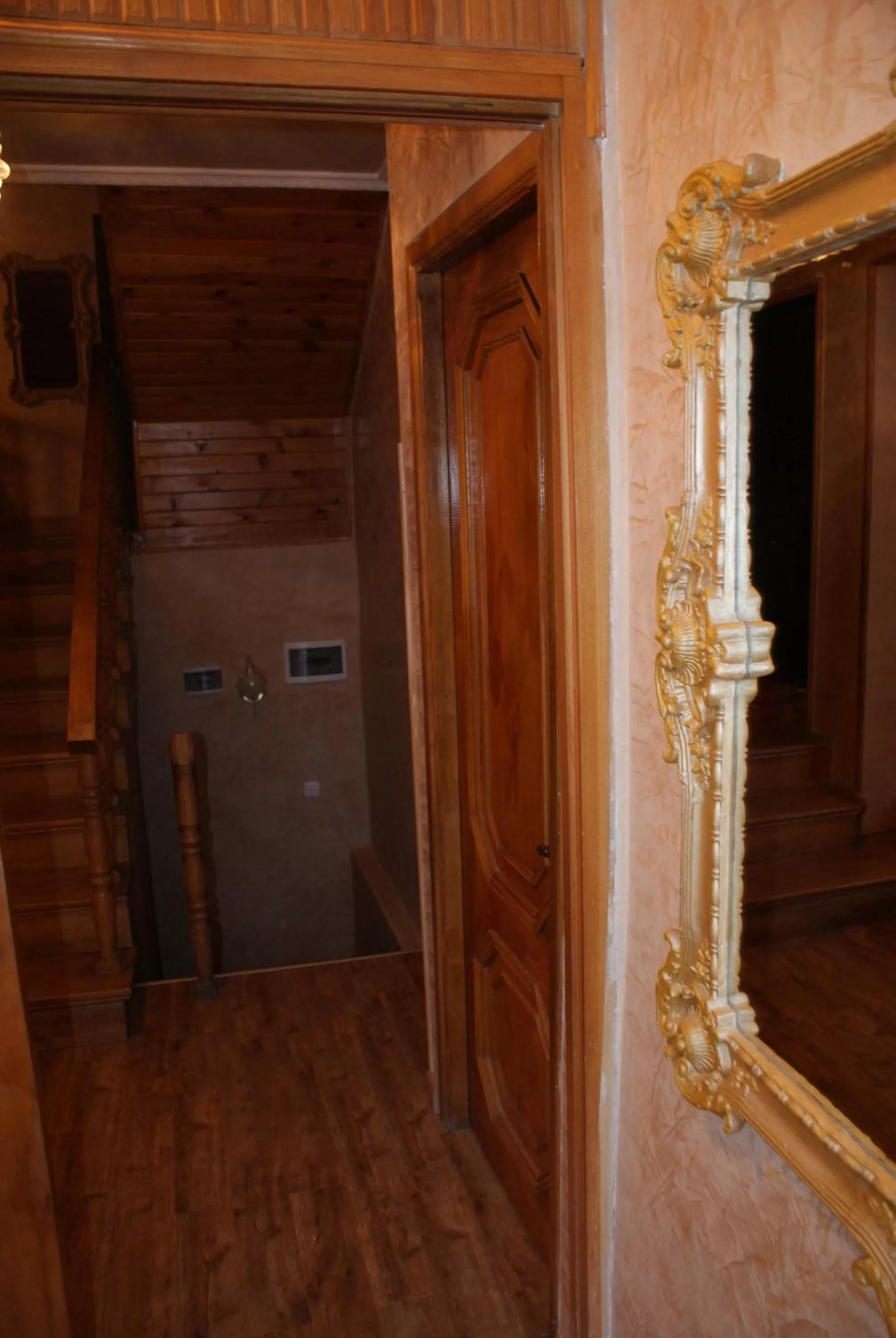 Decorative detail, Bathroom in B&B Odzun