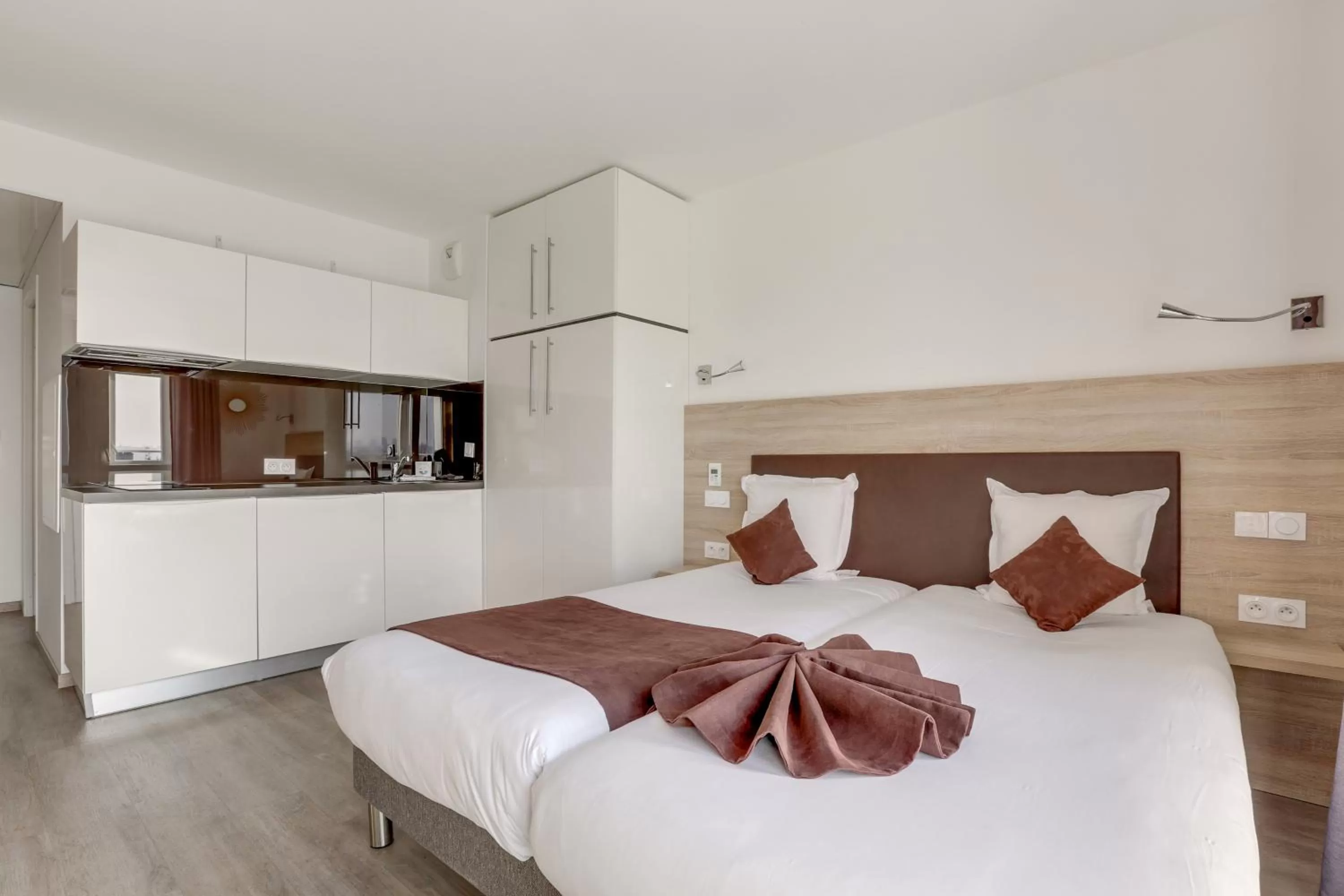 Bed in All Suites Appart Hôtel - Choisy-le-Roi