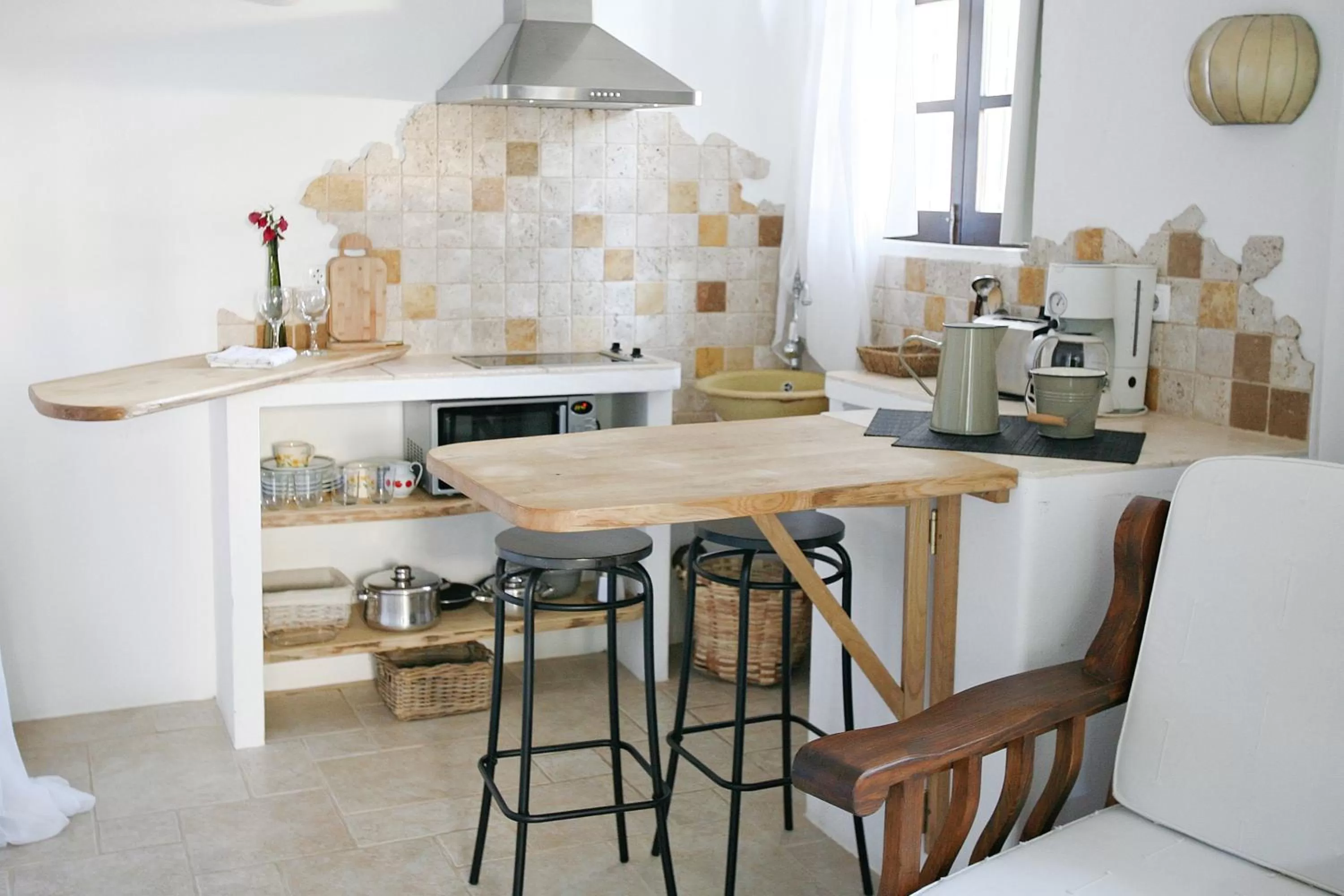 Kitchen or kitchenette in Uma Casa a Beira Sol