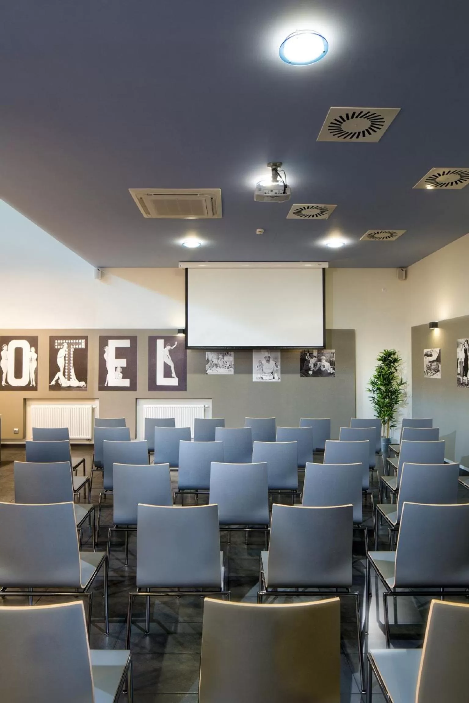 Meeting/conference room in Automobil Hotel