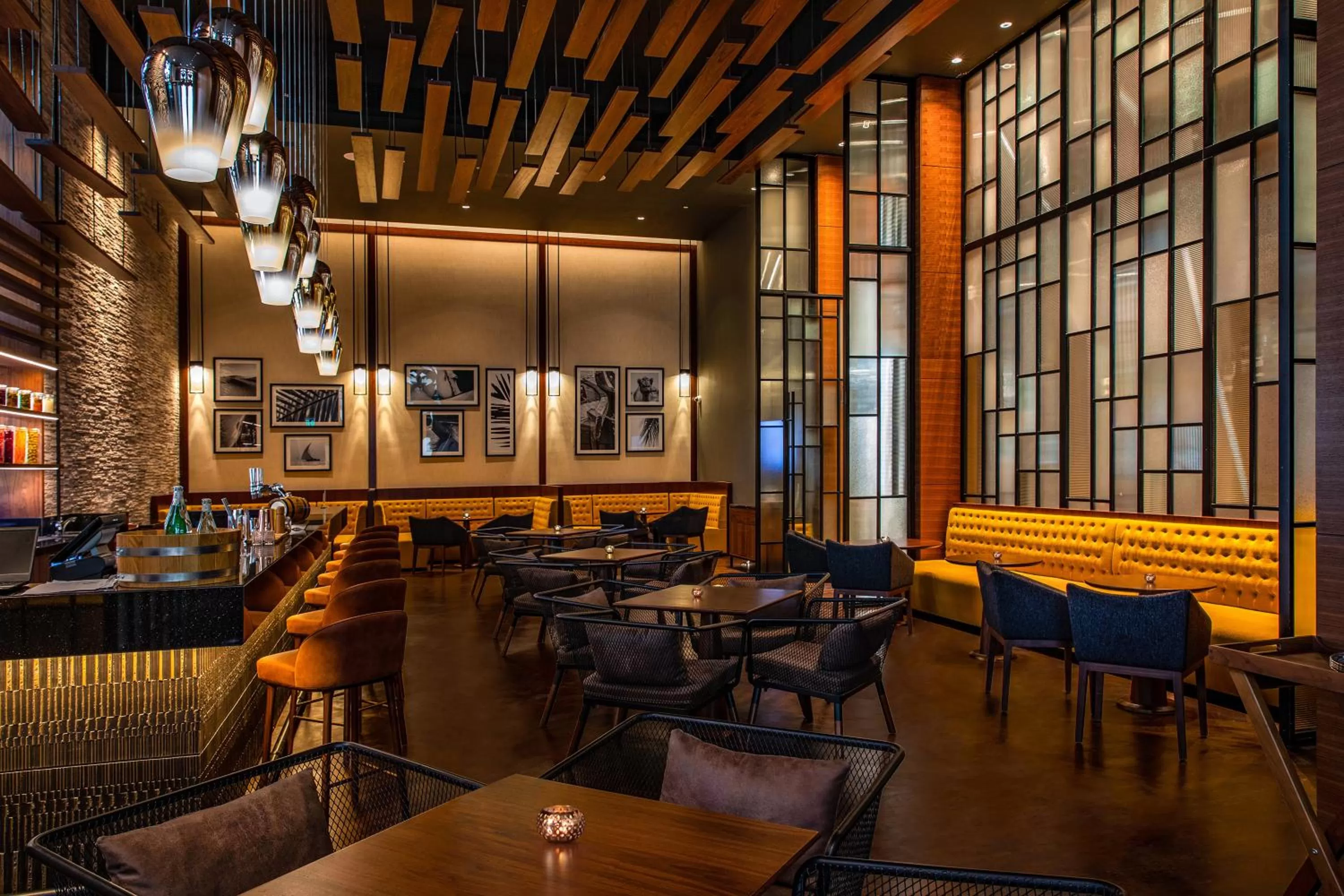 Lounge or bar in Al Jaddaf Rotana Dubai