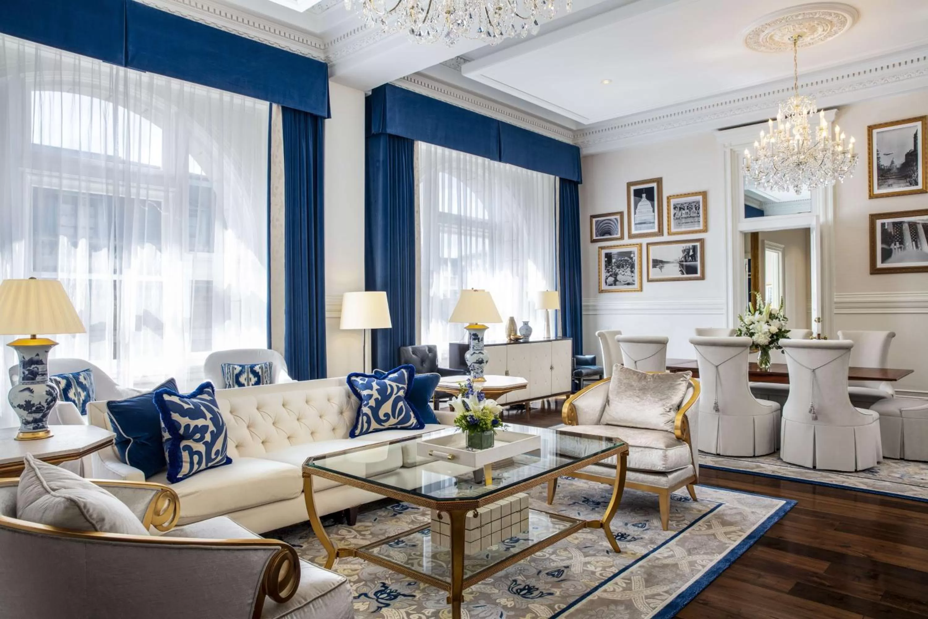 Living room in Waldorf Astoria Washington DC