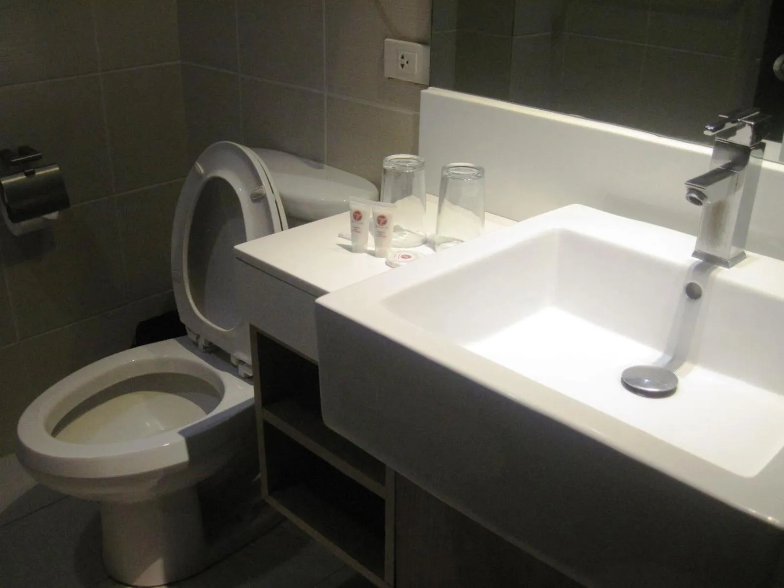 Deluxe Queen Room in Tyche Boutique Hotel