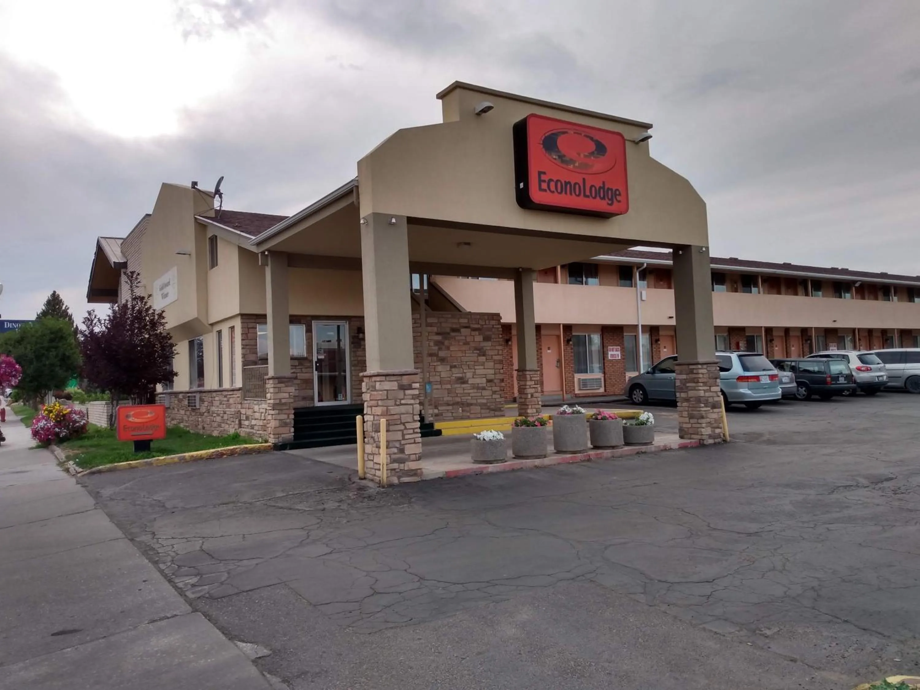 Property Building in Econostay