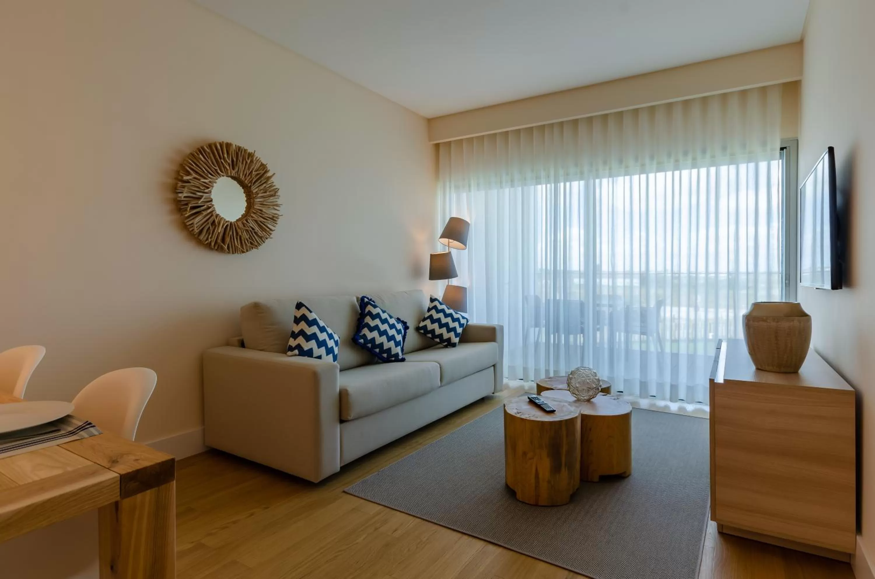 Communal lounge/ TV room in Praia do Sal Resort and SPA