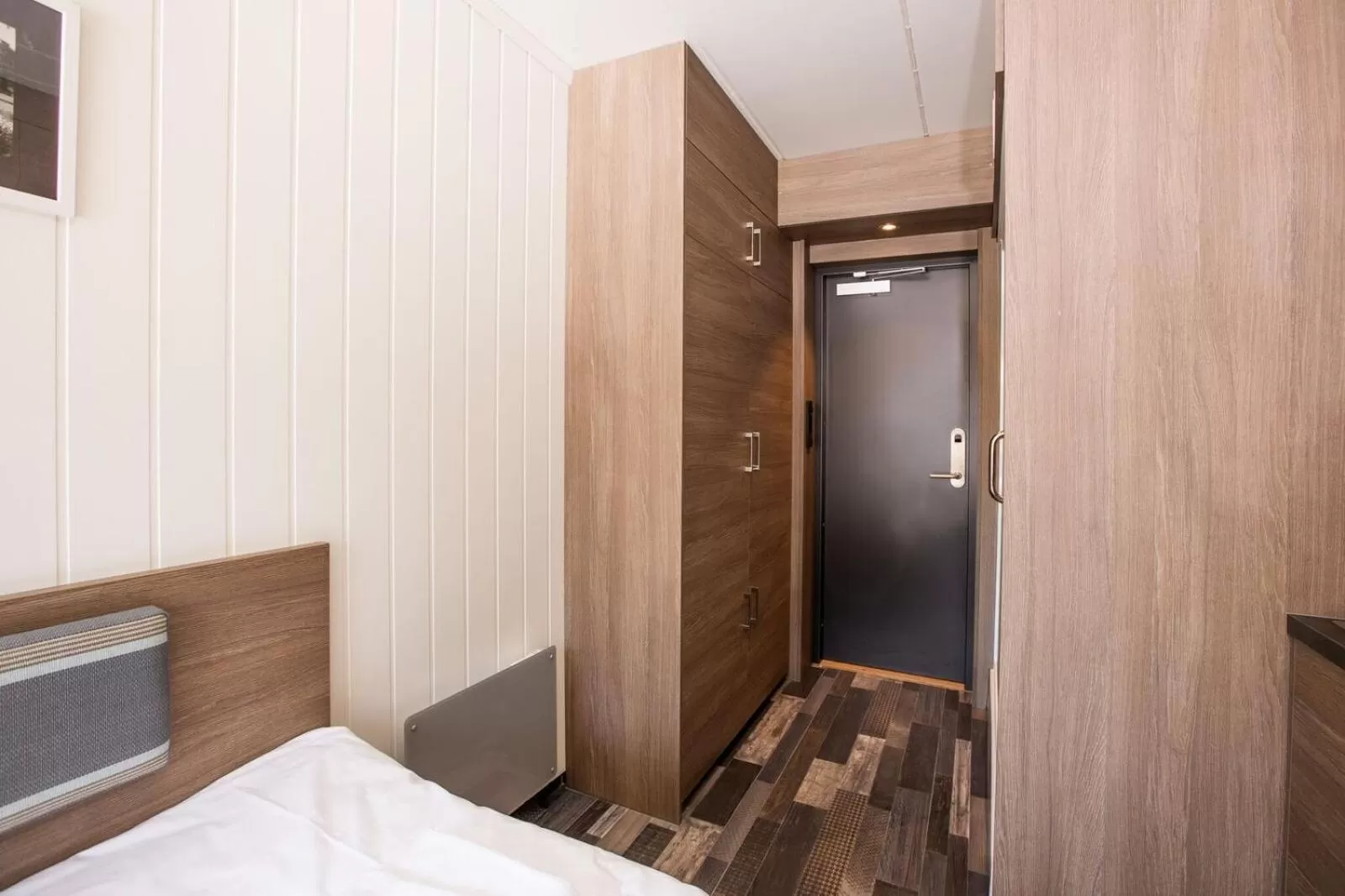 Photo of the whole room, Bed in Horten Apartment