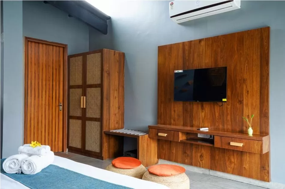 Bed in Sixth Element