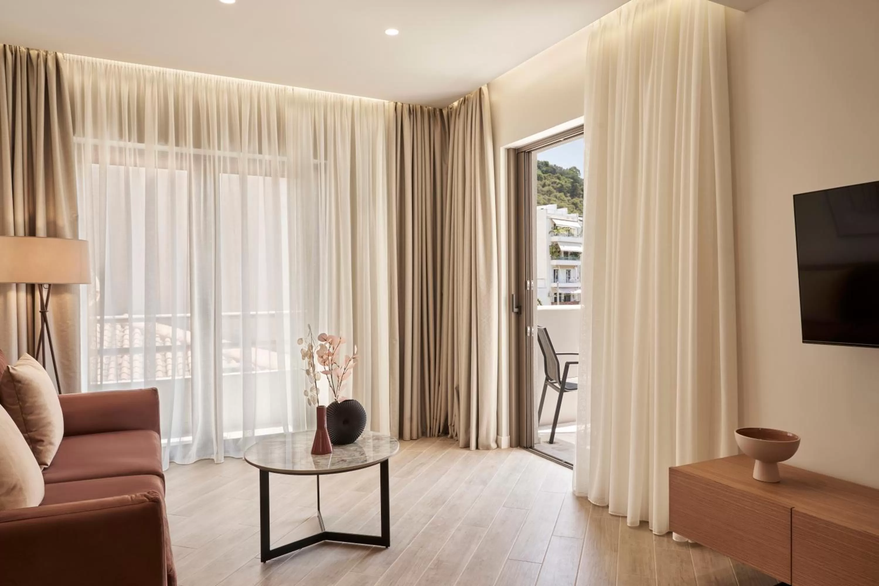 TV and multimedia in Hestia - Asklipiou 61