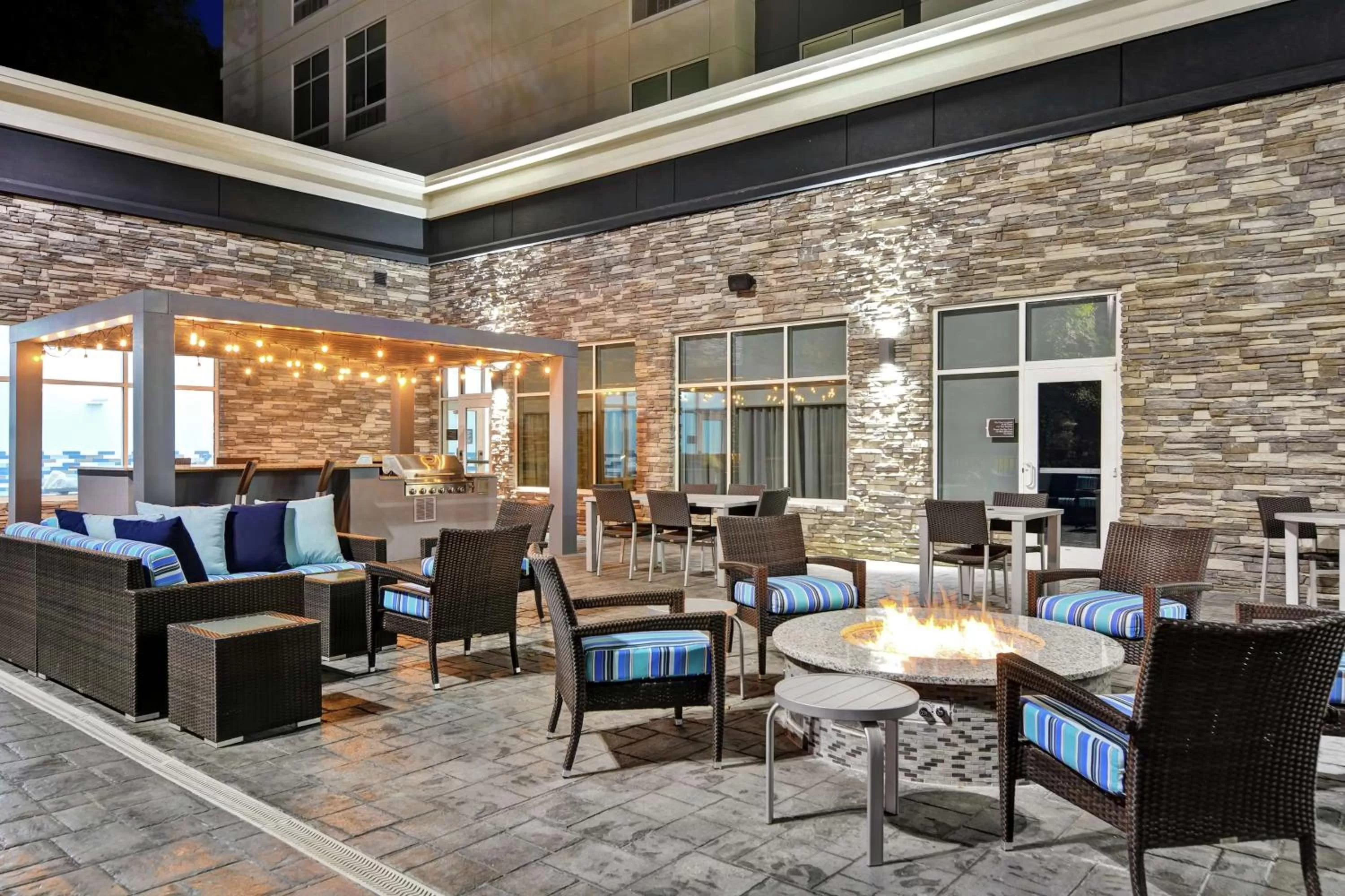Patio in Homewood Suites By Hilton Lynchburg