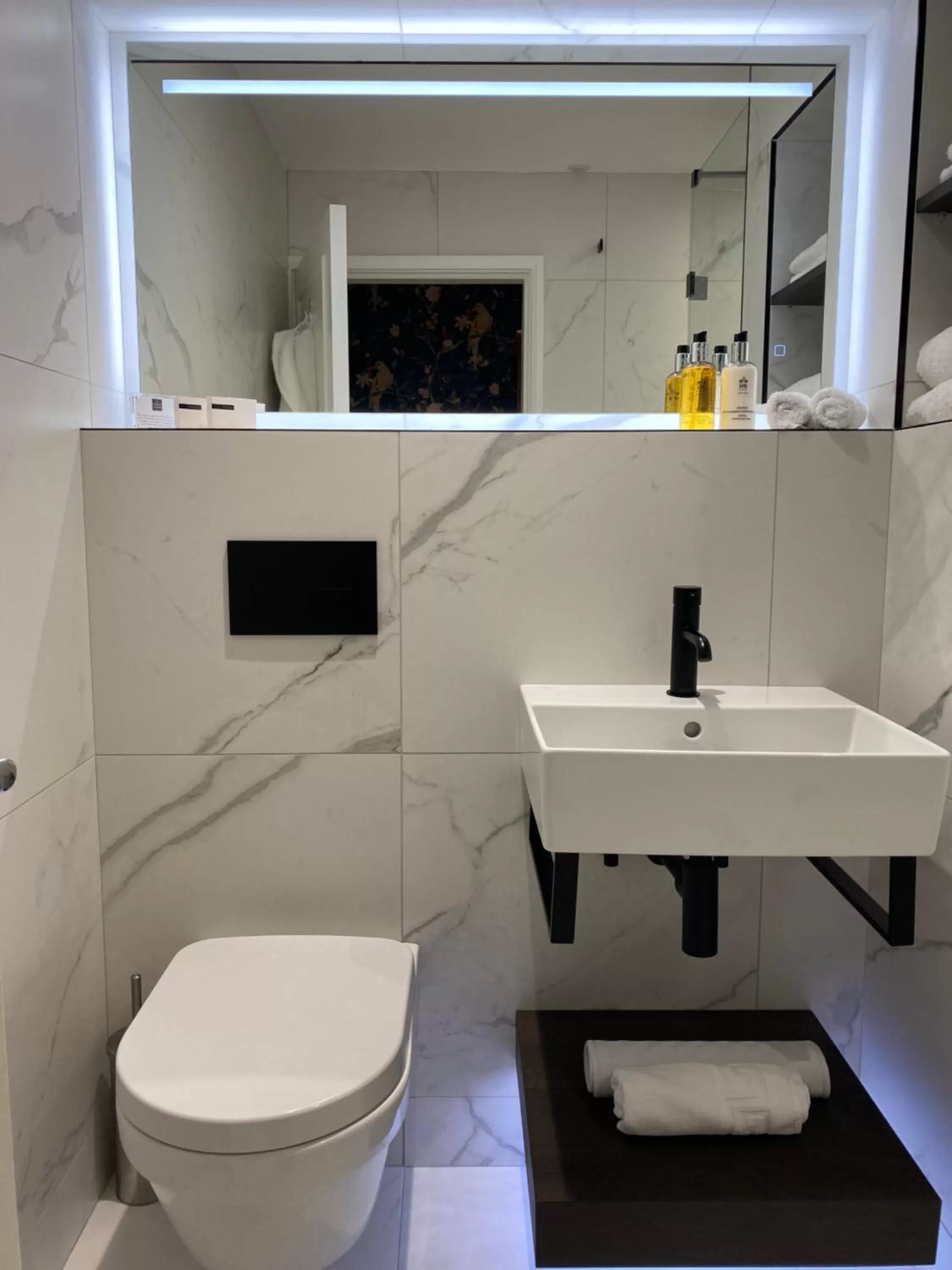 Bathroom in The General Tarleton