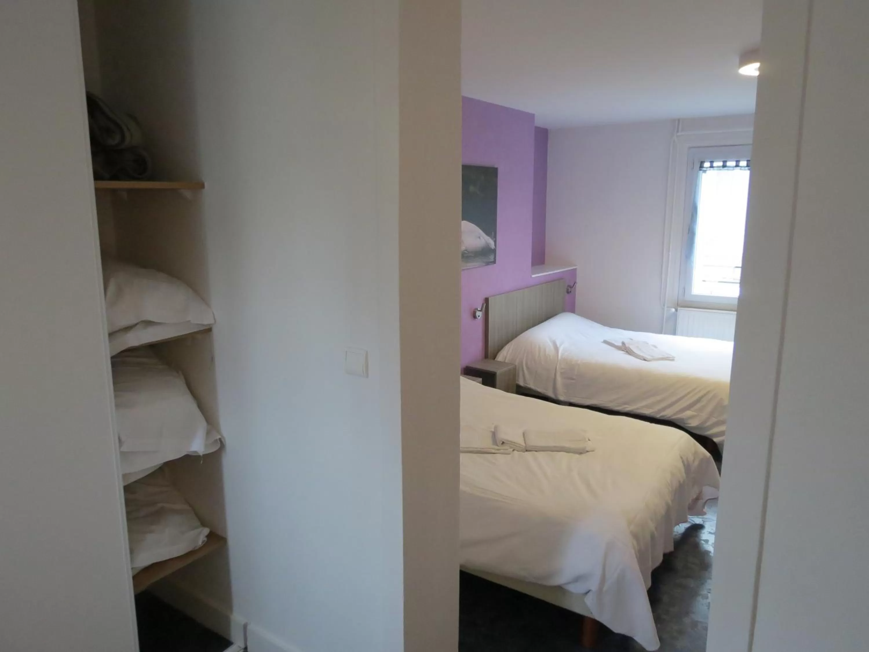 Photo of the whole room, Bed in Hotel le Faisan