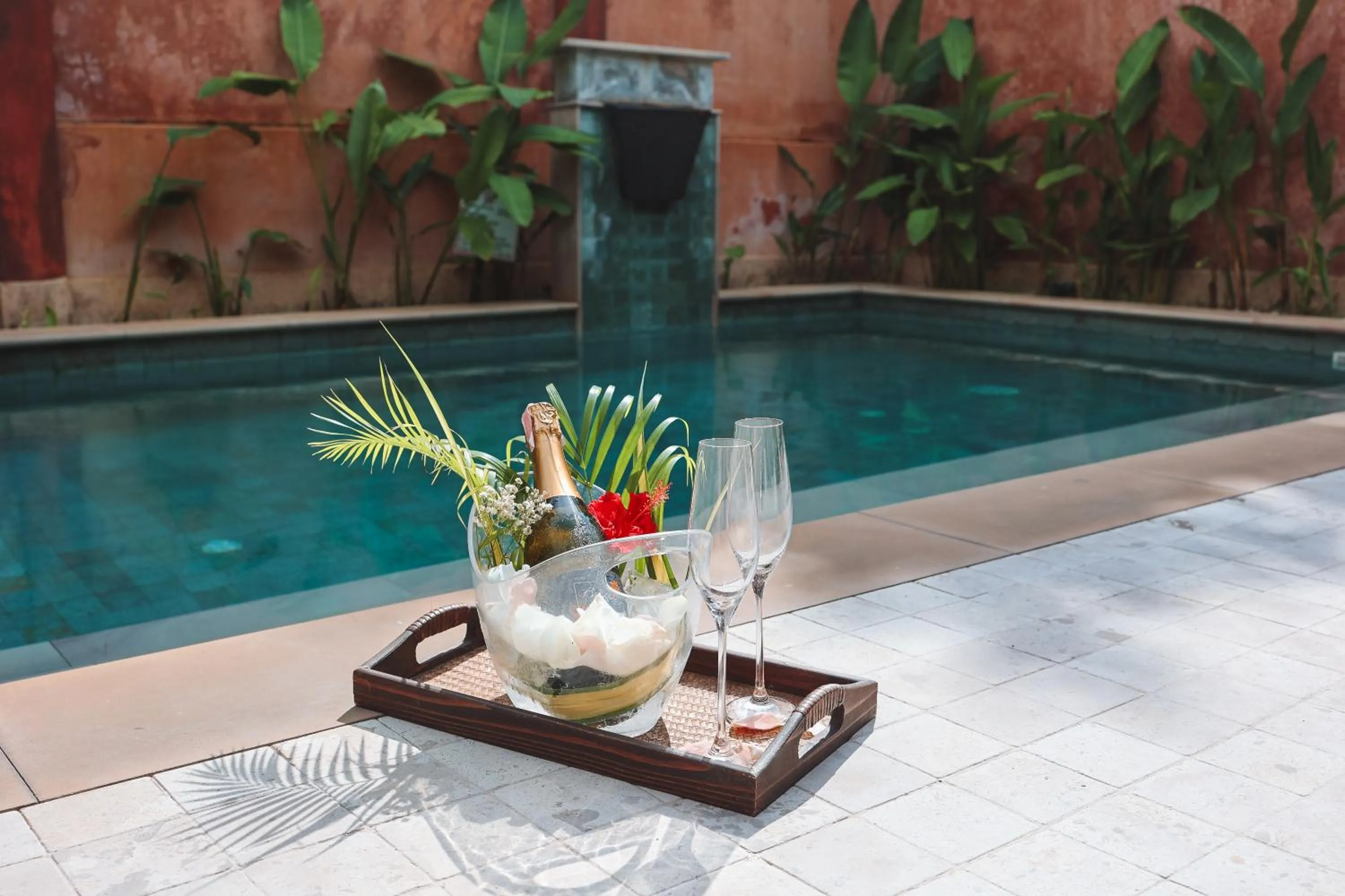 Food and drinks in Alanta Pool Villa