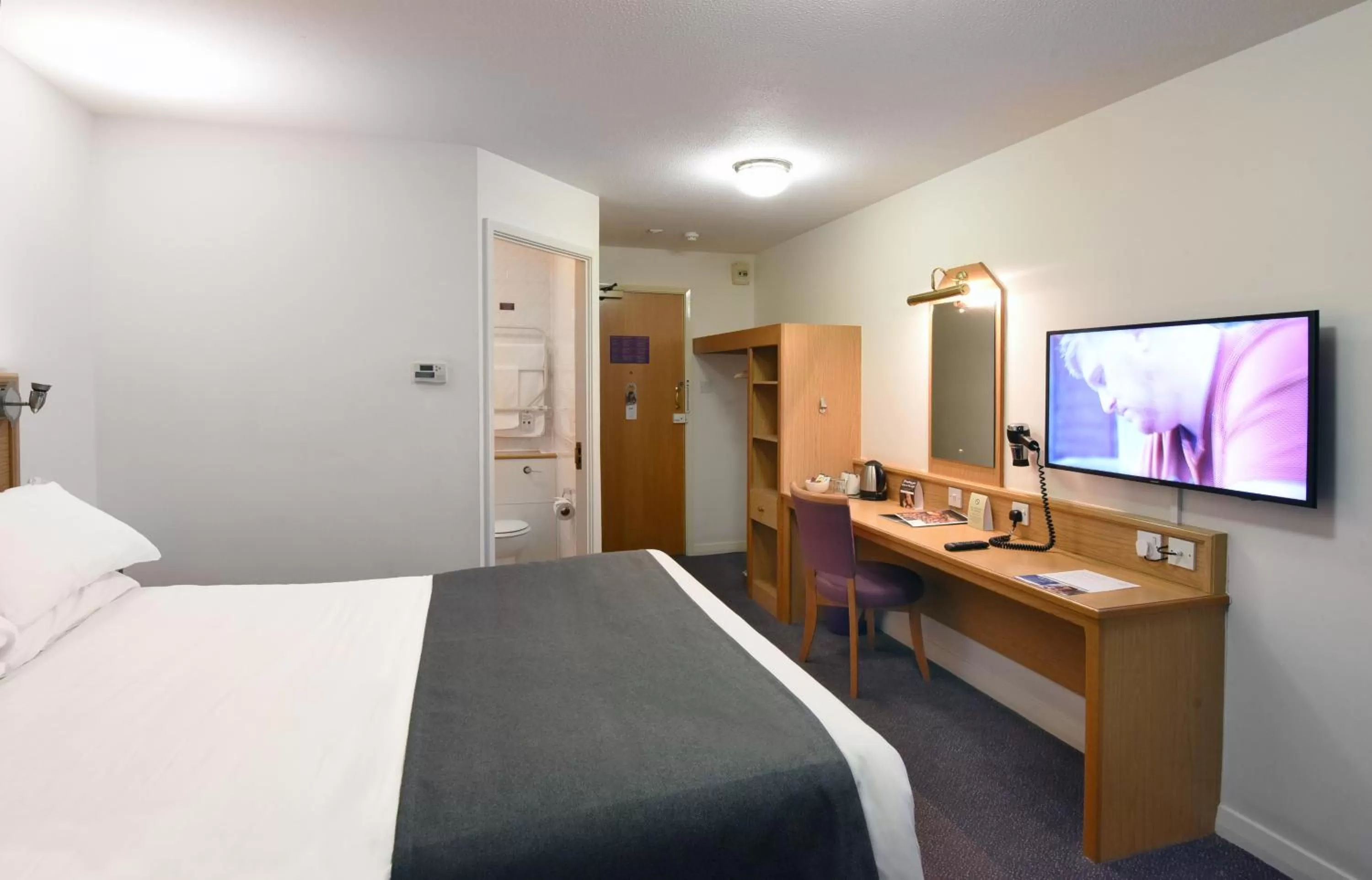 Bed in Waterside by Greene King Inns