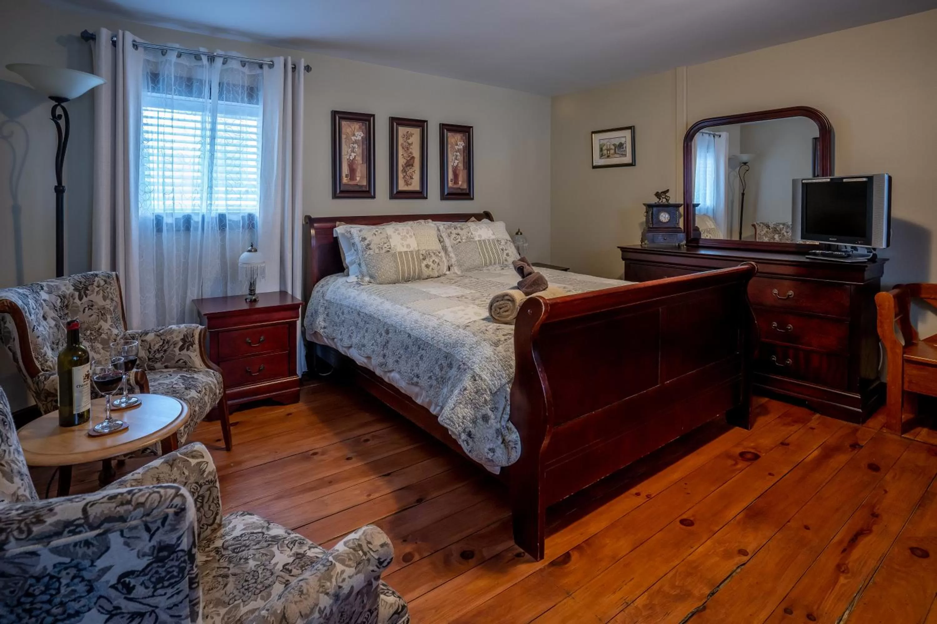 Bedroom, Bed in Au Coeur De Magog