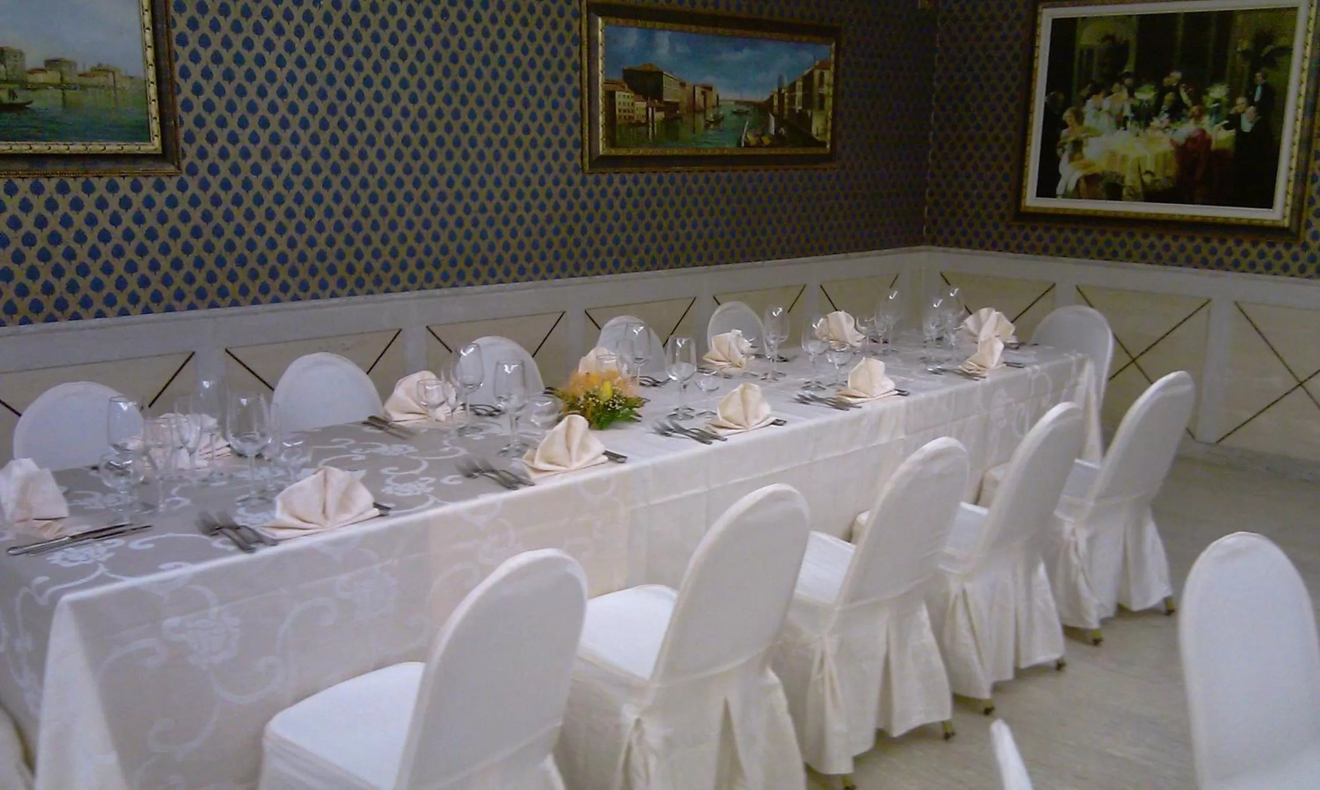 Restaurant/places to eat in Hotel Ristorante La Campagnola