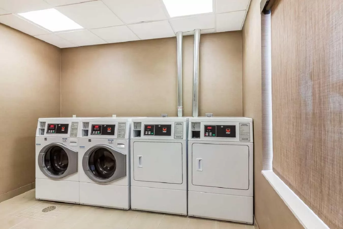 Area and facilities in Comfort Suites