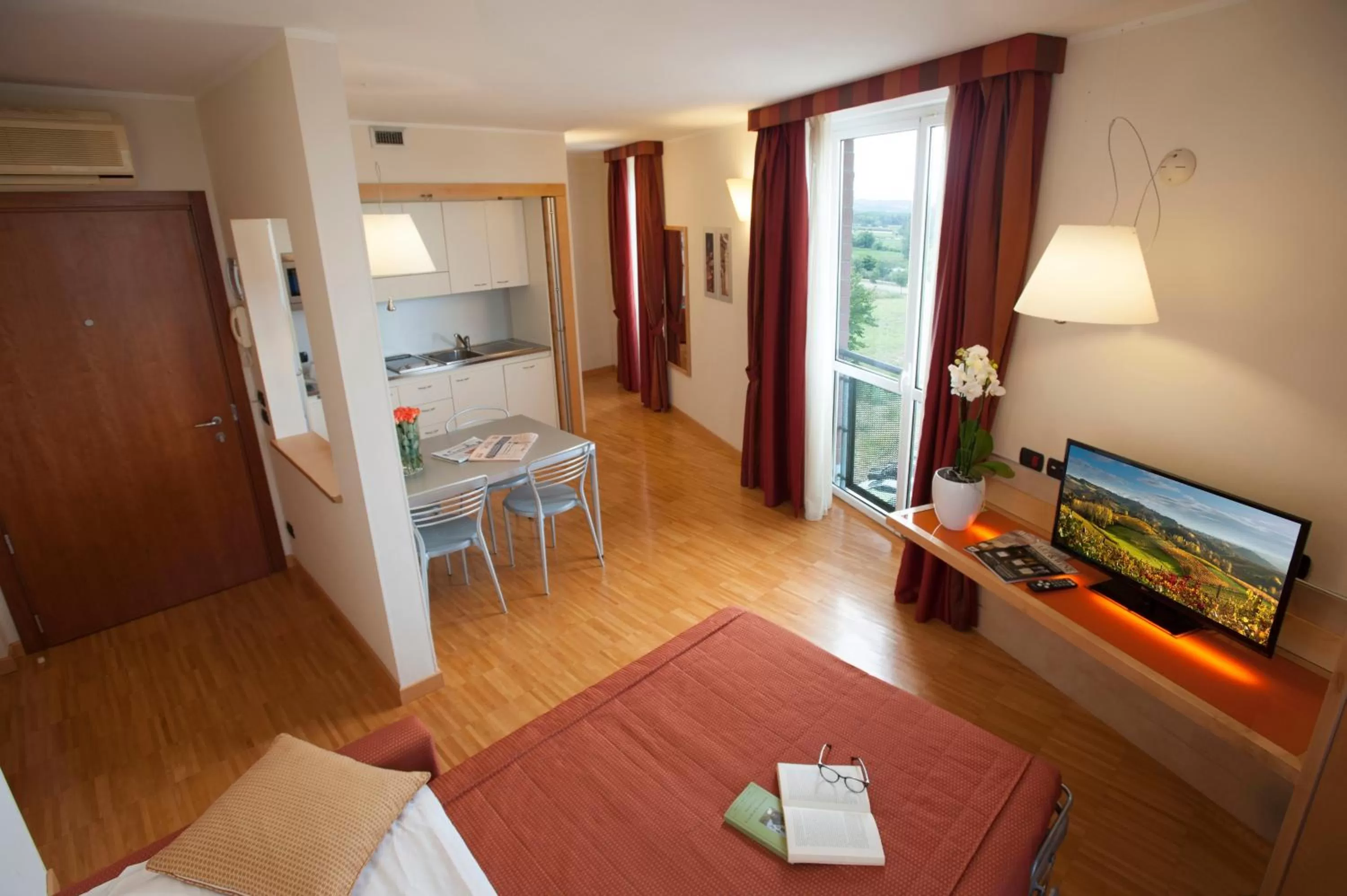 Bed in AlbaResidence Masera26