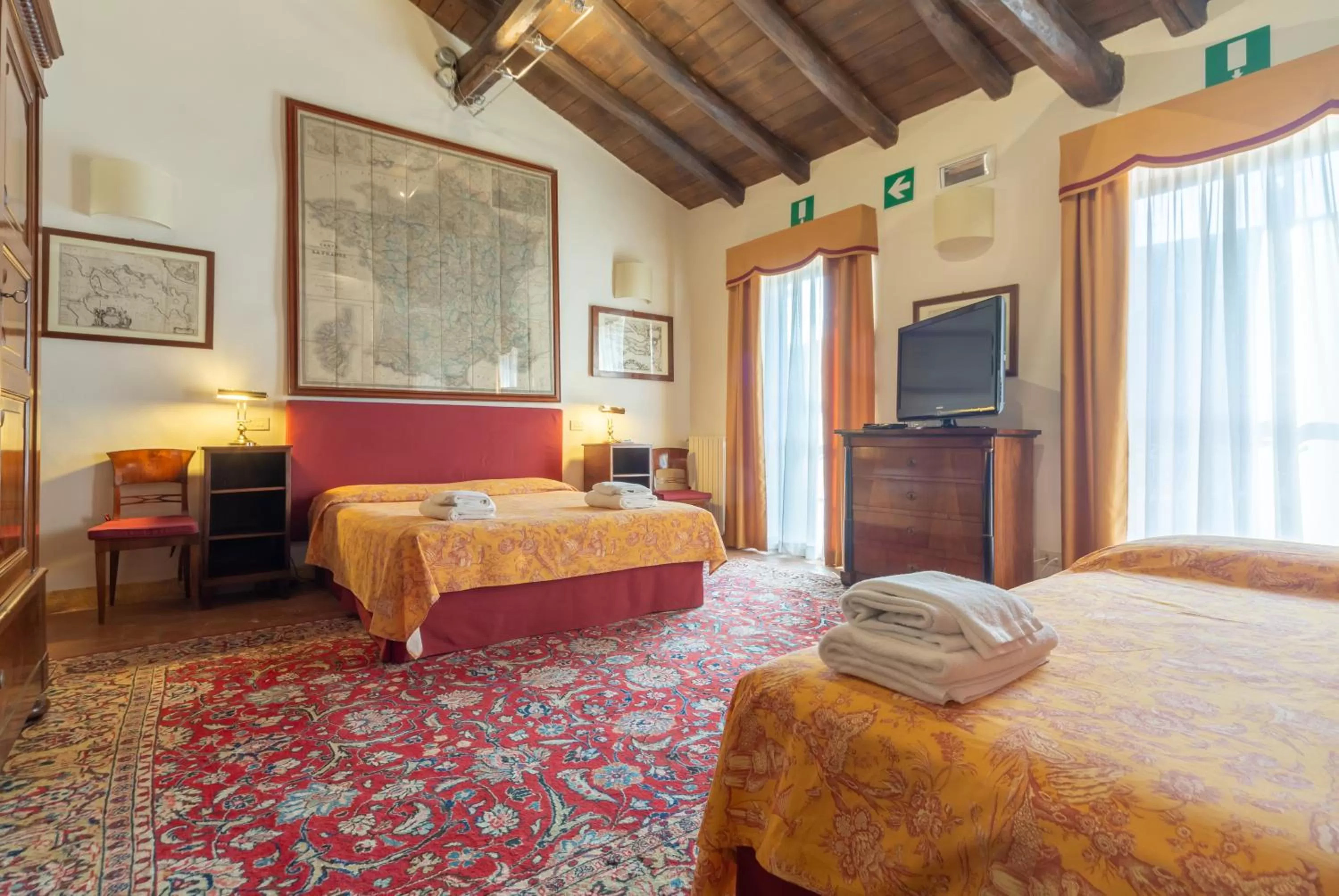 Bed in BolognaRoomscom - Ca' Palazzo