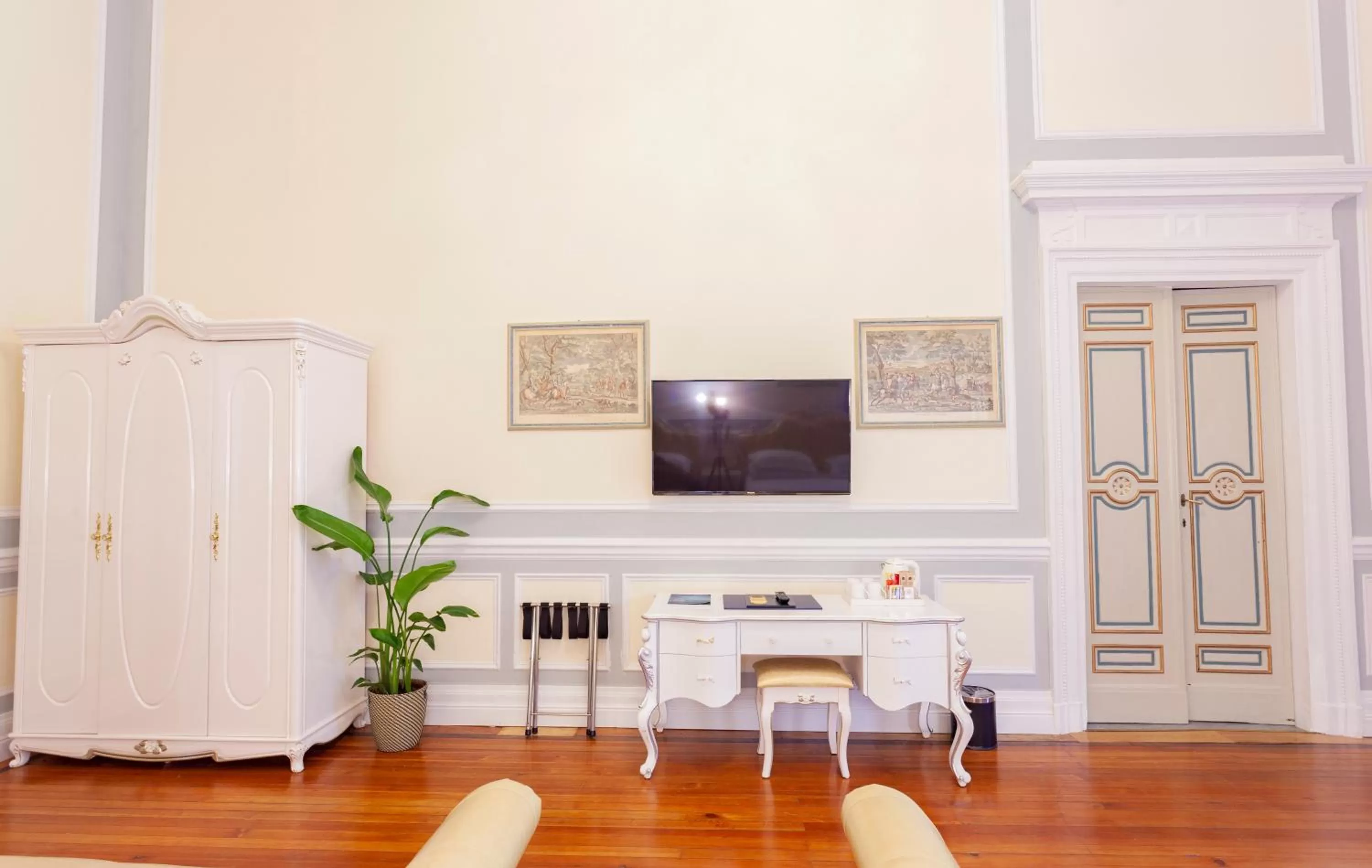 Bedroom in Villa Royal