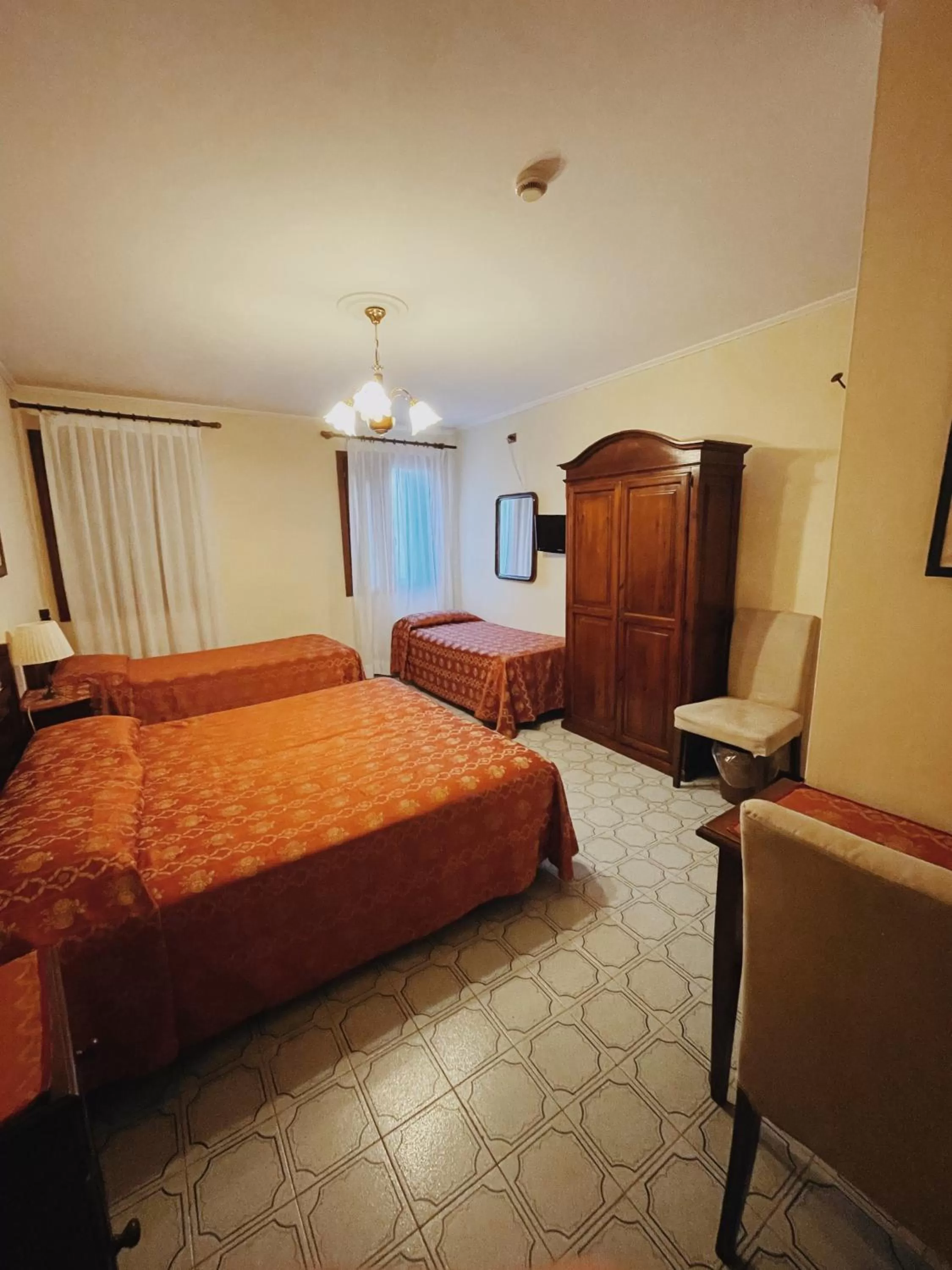 Quadruple Room in Hotel Tivoli