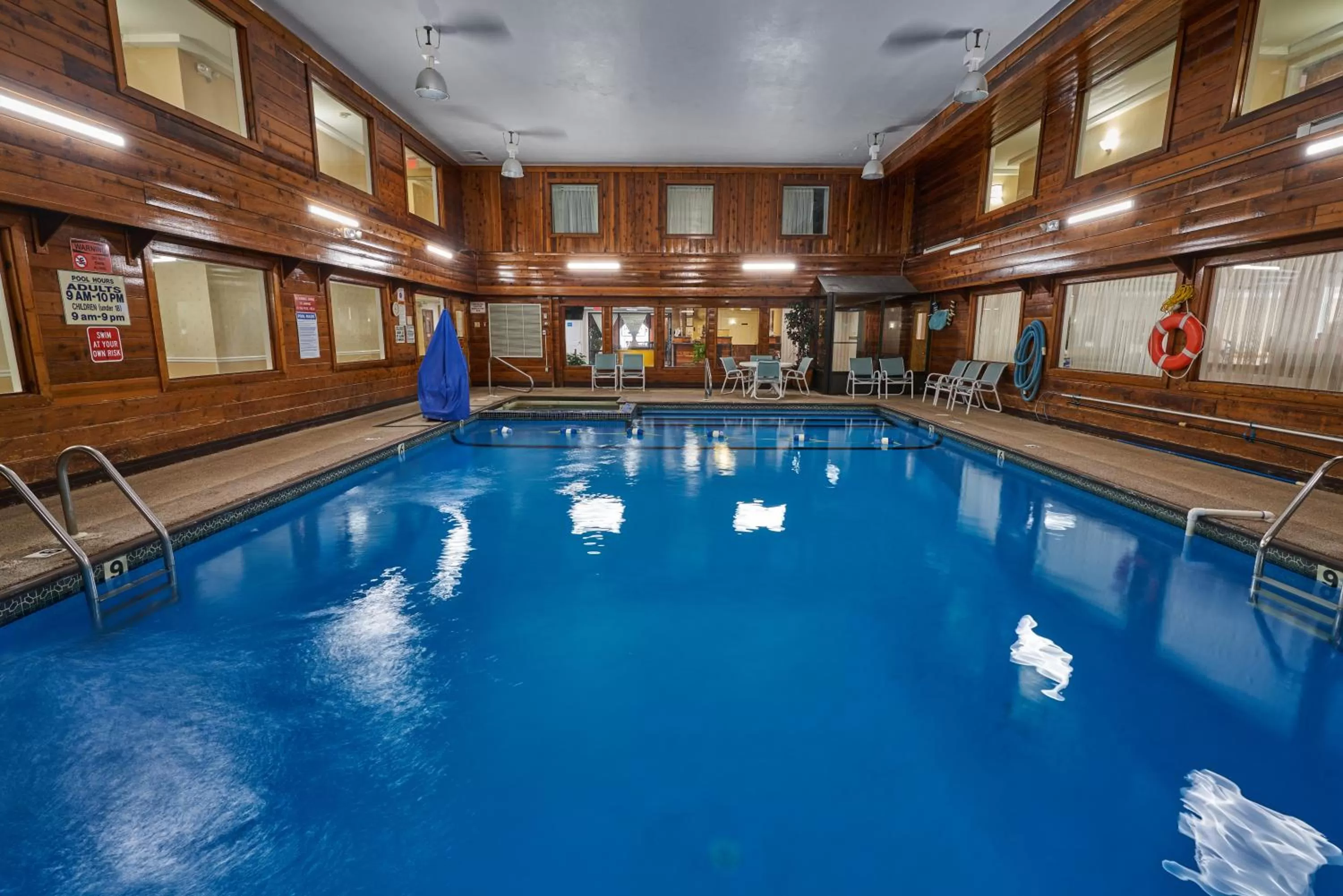 Swimming pool in Ambassador Inn and Suites