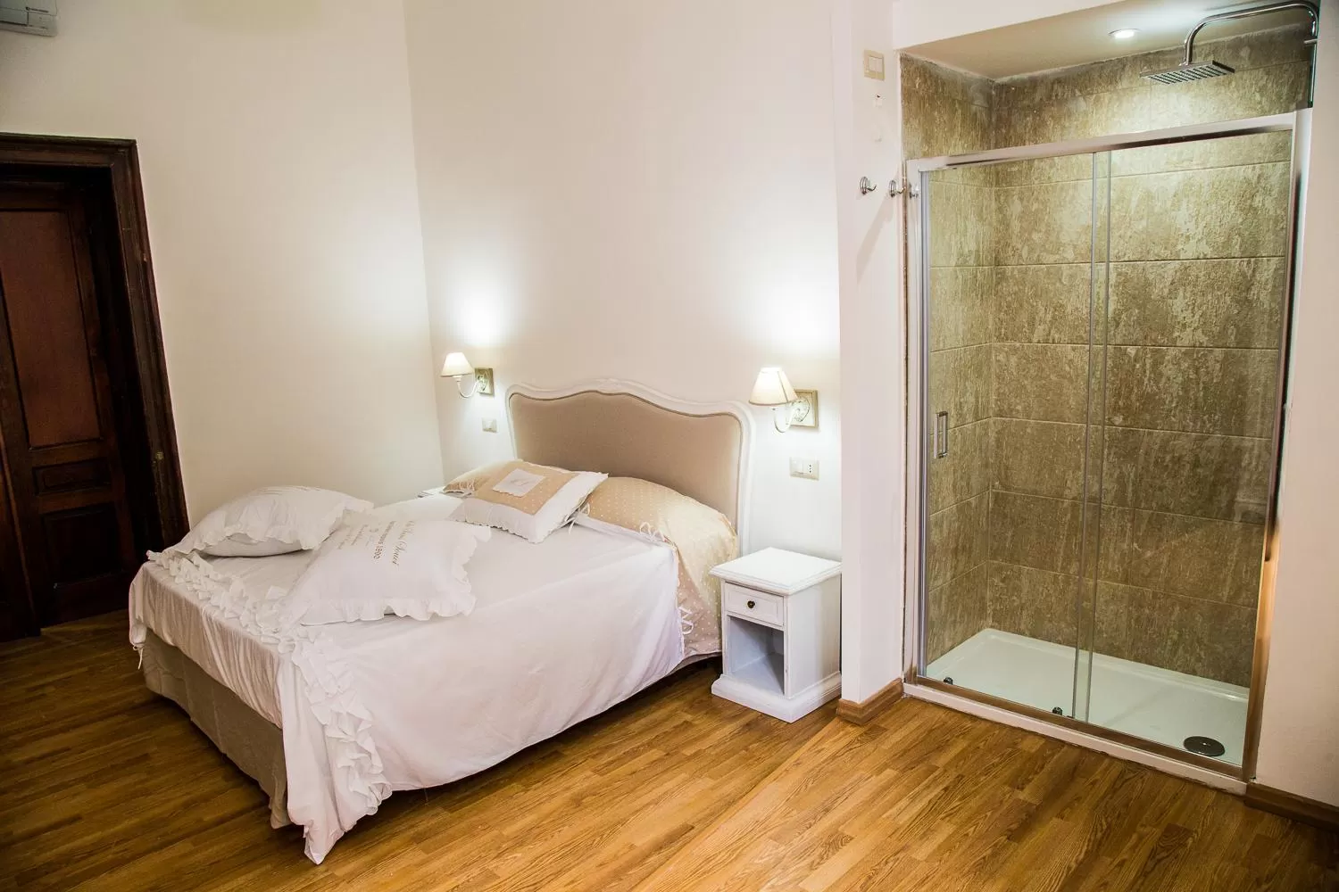 Bedroom, Bed in I Racconti di Partenope