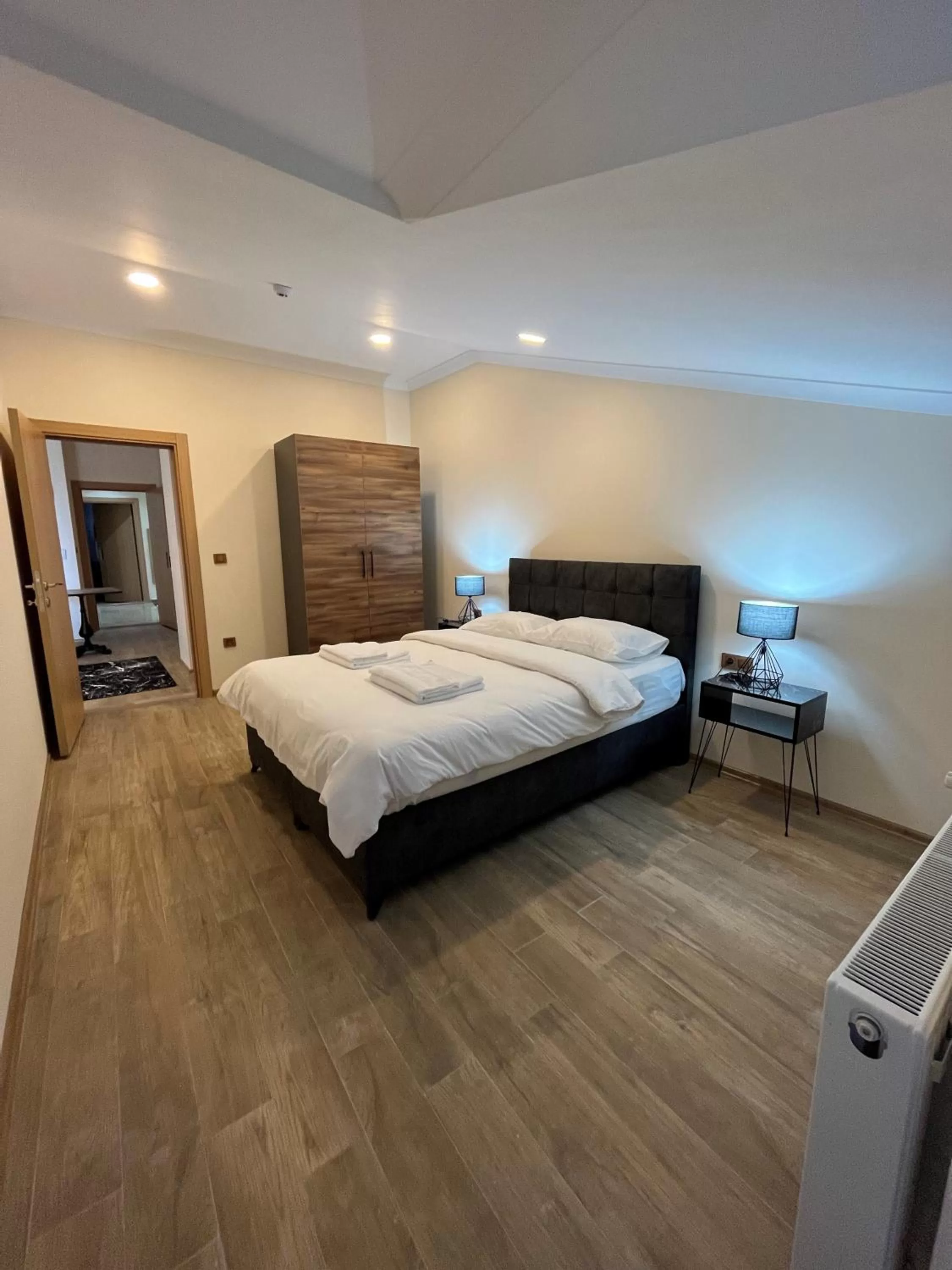 Bedroom in White House Apart