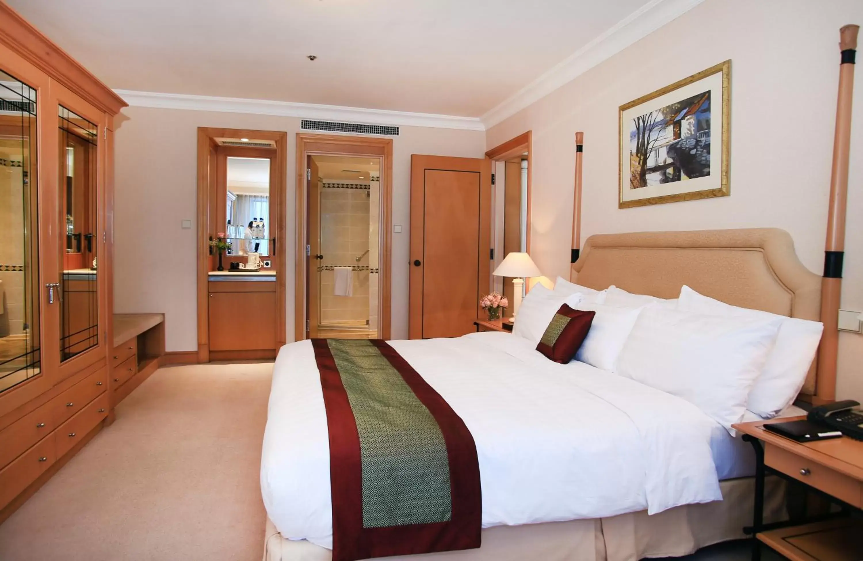 King Suite in Hanoi Daewoo Hotel King Suite in Hanoi Daewoo Hotel