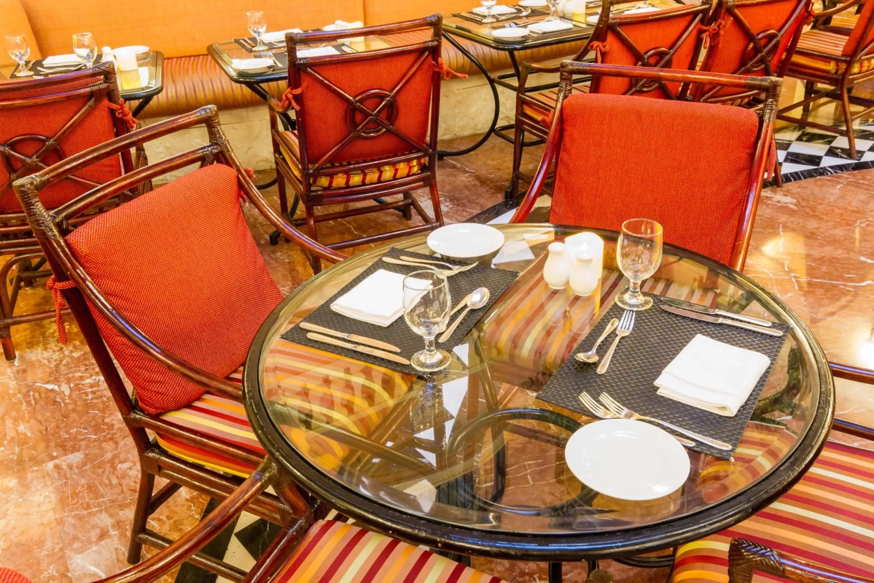 Restaurant/places to eat in Grand Excelsior Hotel Deira