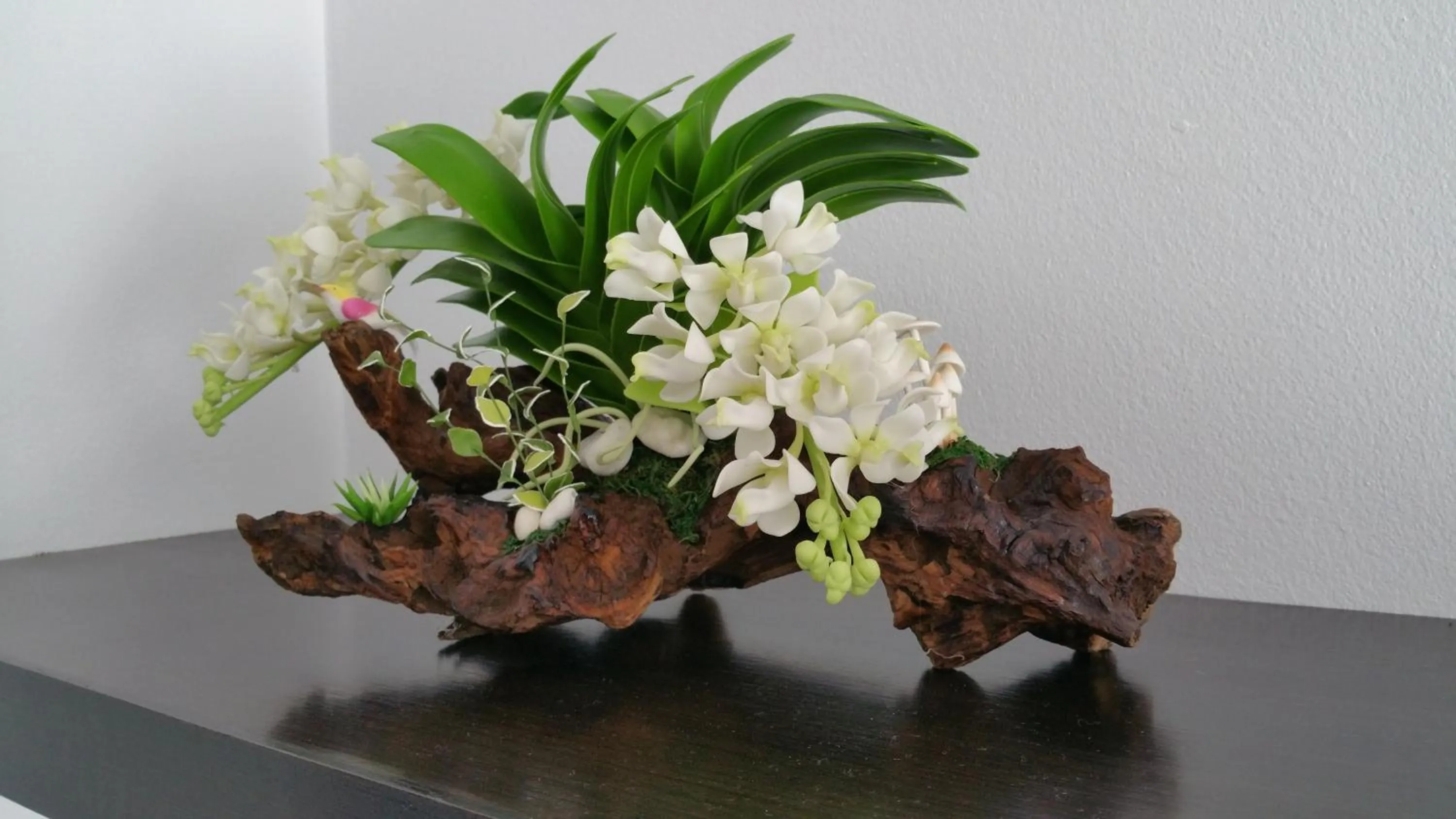 Decorative detail in Phuket Airport Place