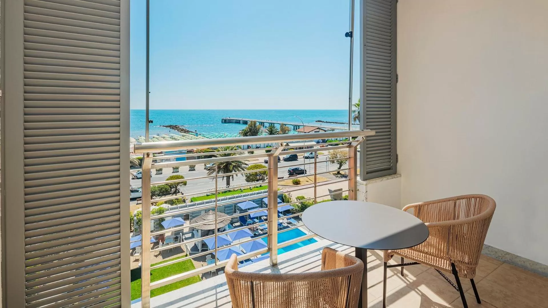 Natural landscape in Hotel Excelsior