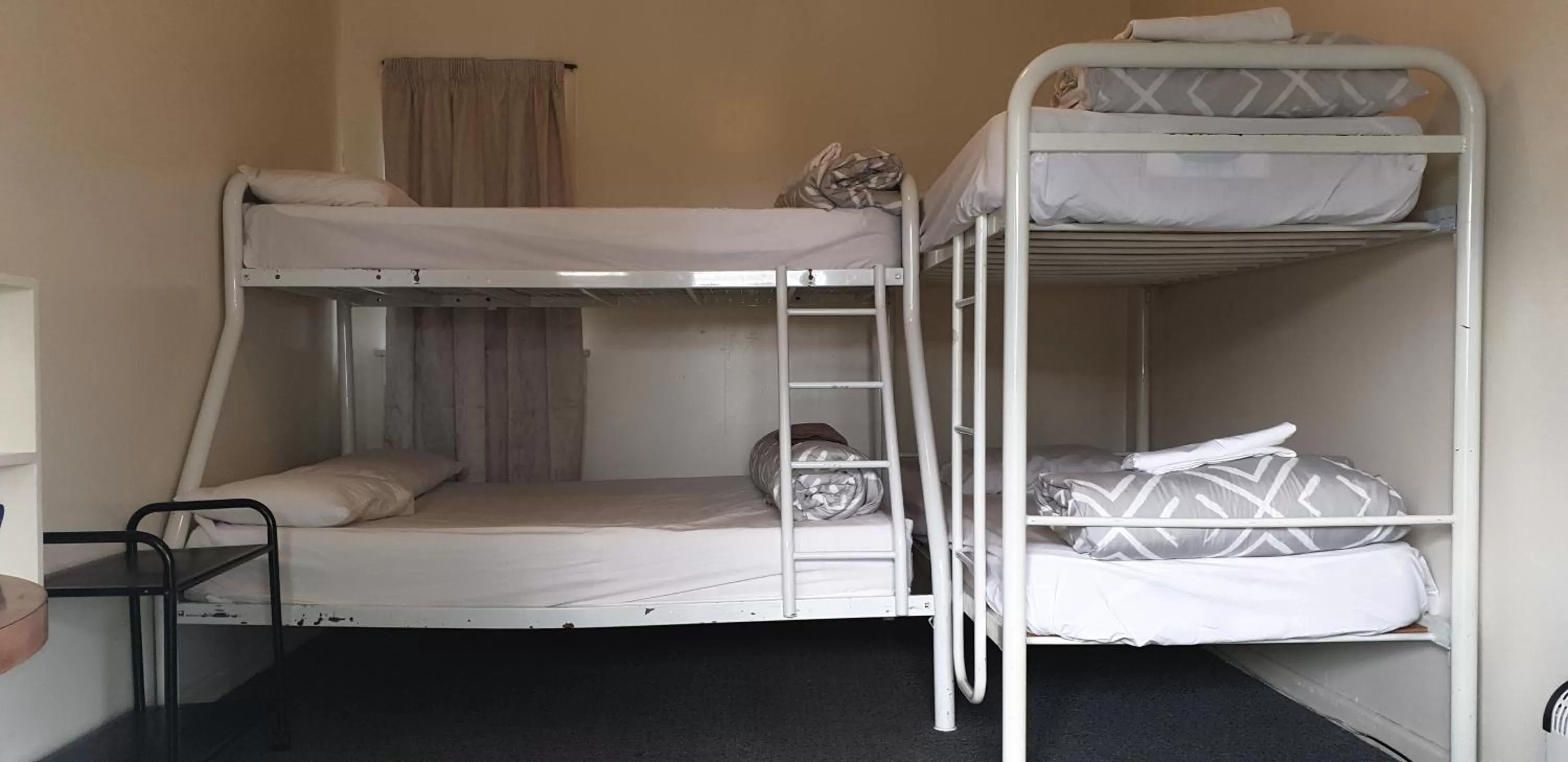 bunk bed, Bed in Camellia Court Family Motel