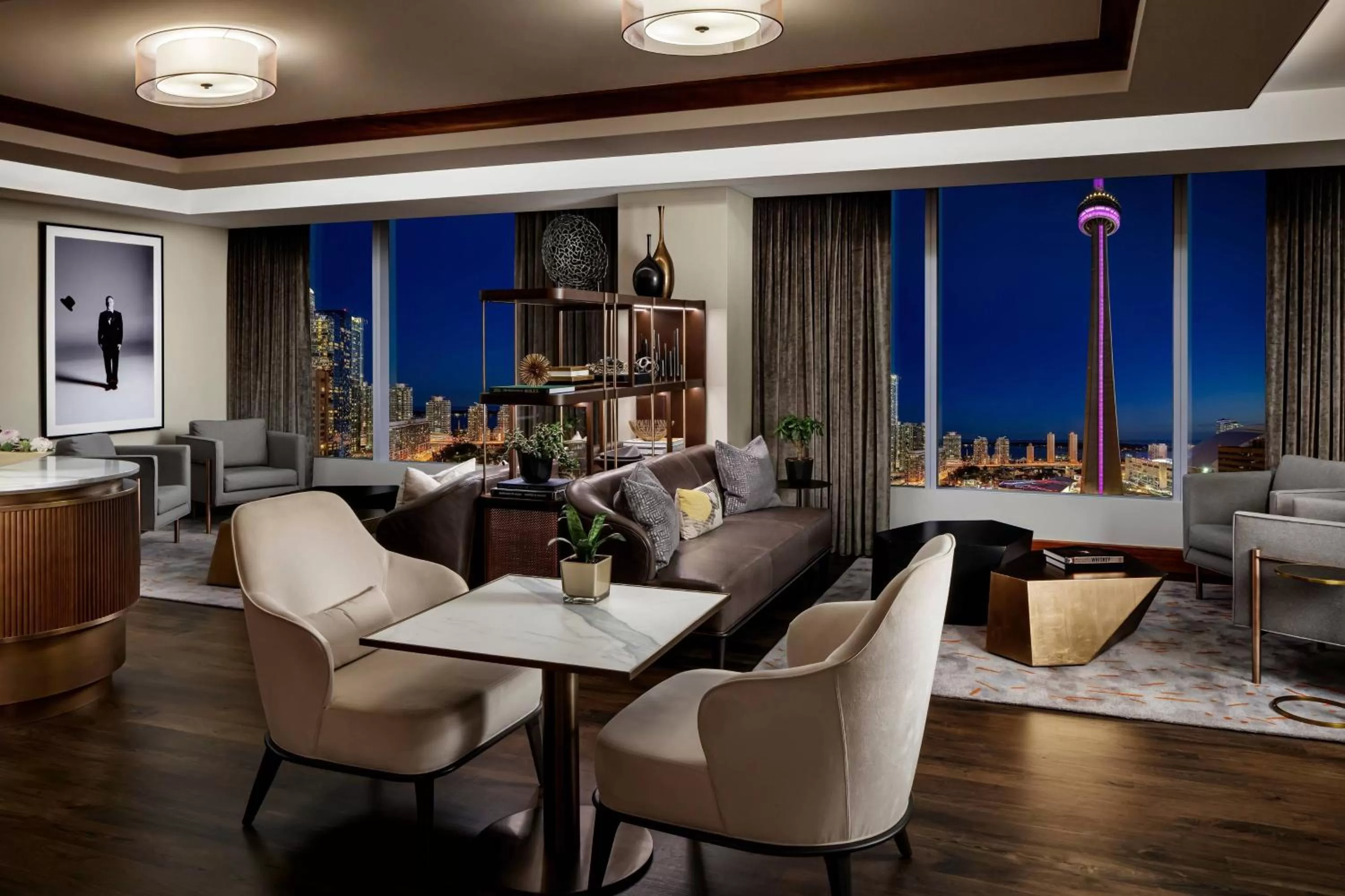 Lounge or bar in The Ritz-Carlton, Toronto