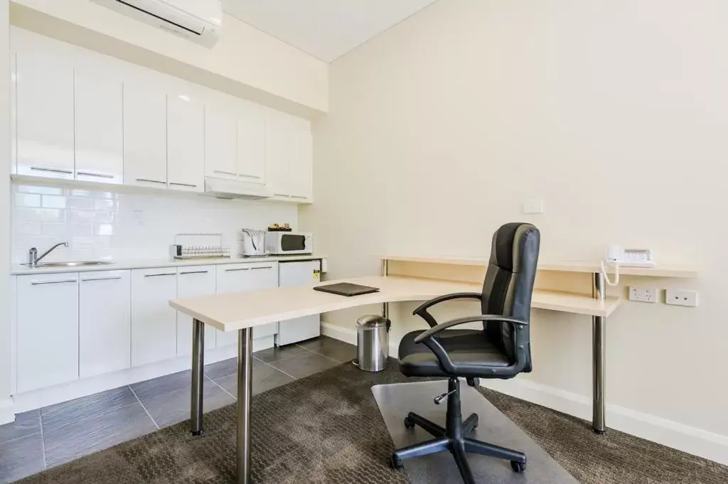 Premium Studio in Belconnen Way Hotel & Serviced Apartments Premium Studio in Belconnen Way Hotel & Serviced Apartments