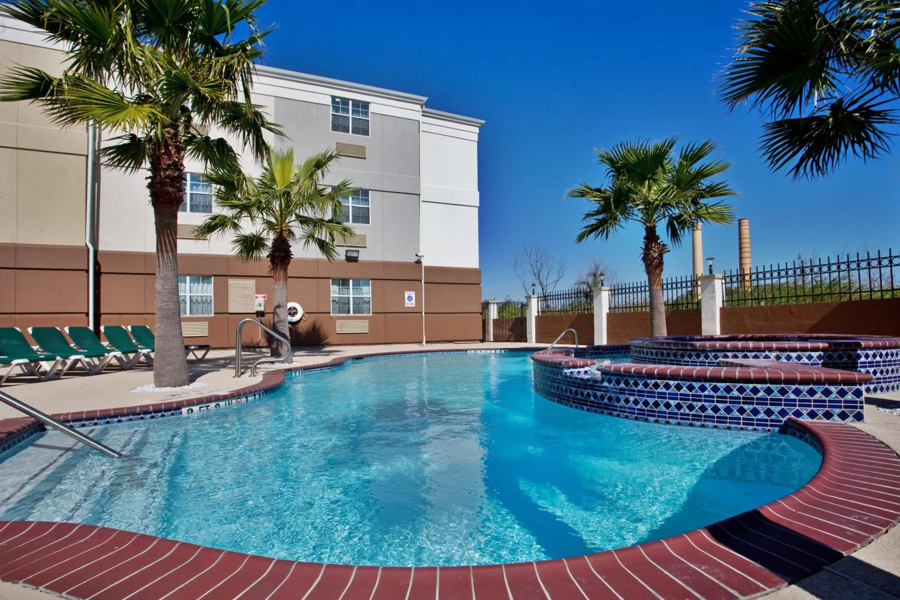 Swimming pool in Candlewood Suites Galveston by IHG
