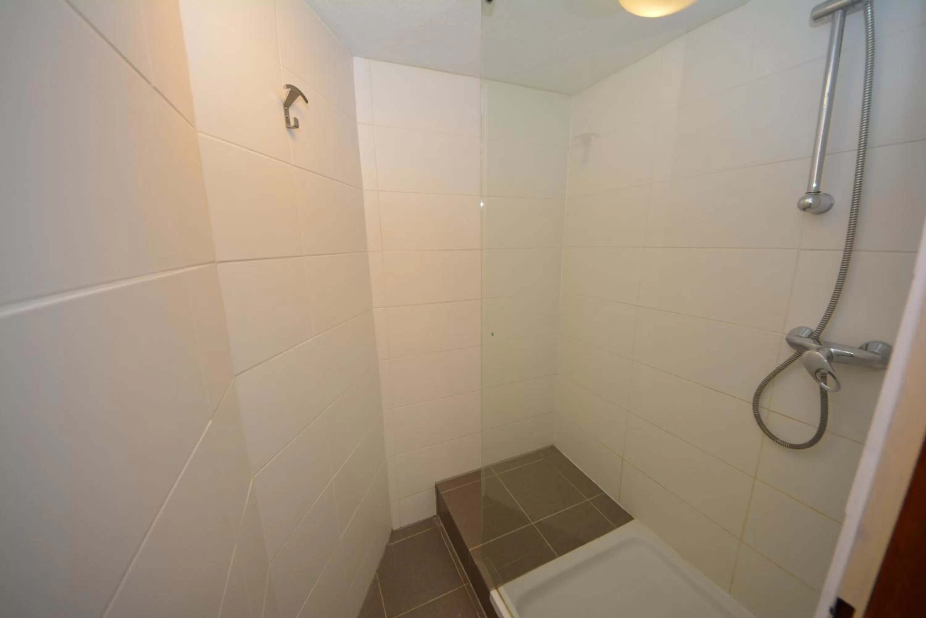 Toilet, Bathroom in Haus Irmgard by Châtel Reizen