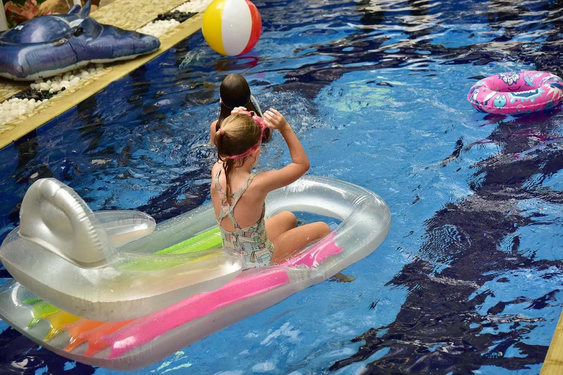 Swimming pool in Colombo Villa