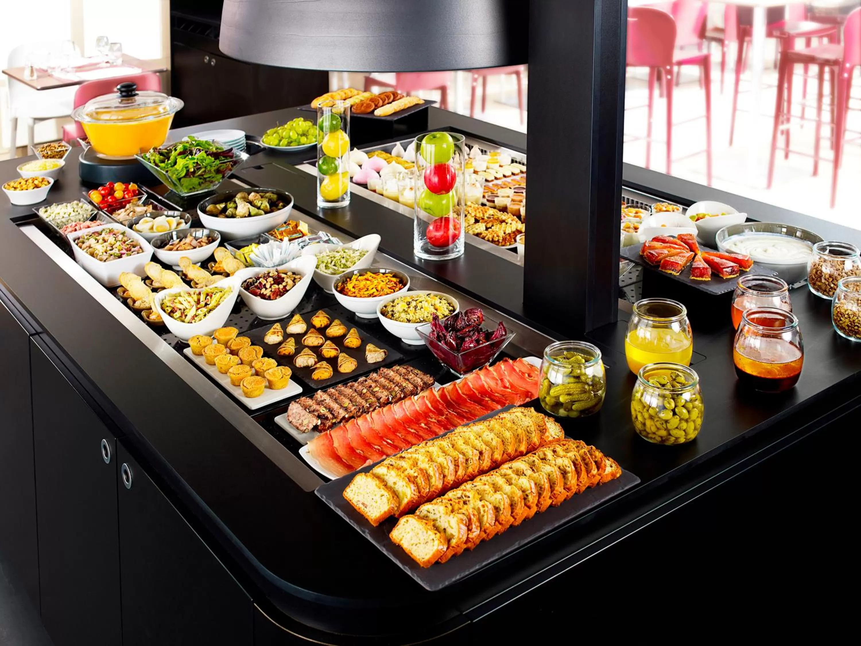 Buffet breakfast in Campanile Montluçon ~ Saint-Victor