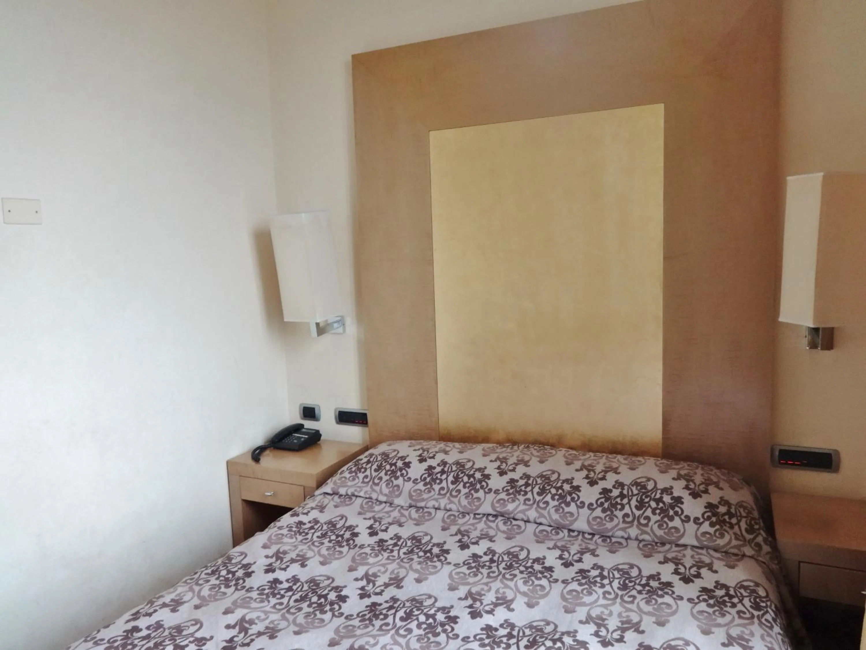 Bed in Hotel Tiffany Milano