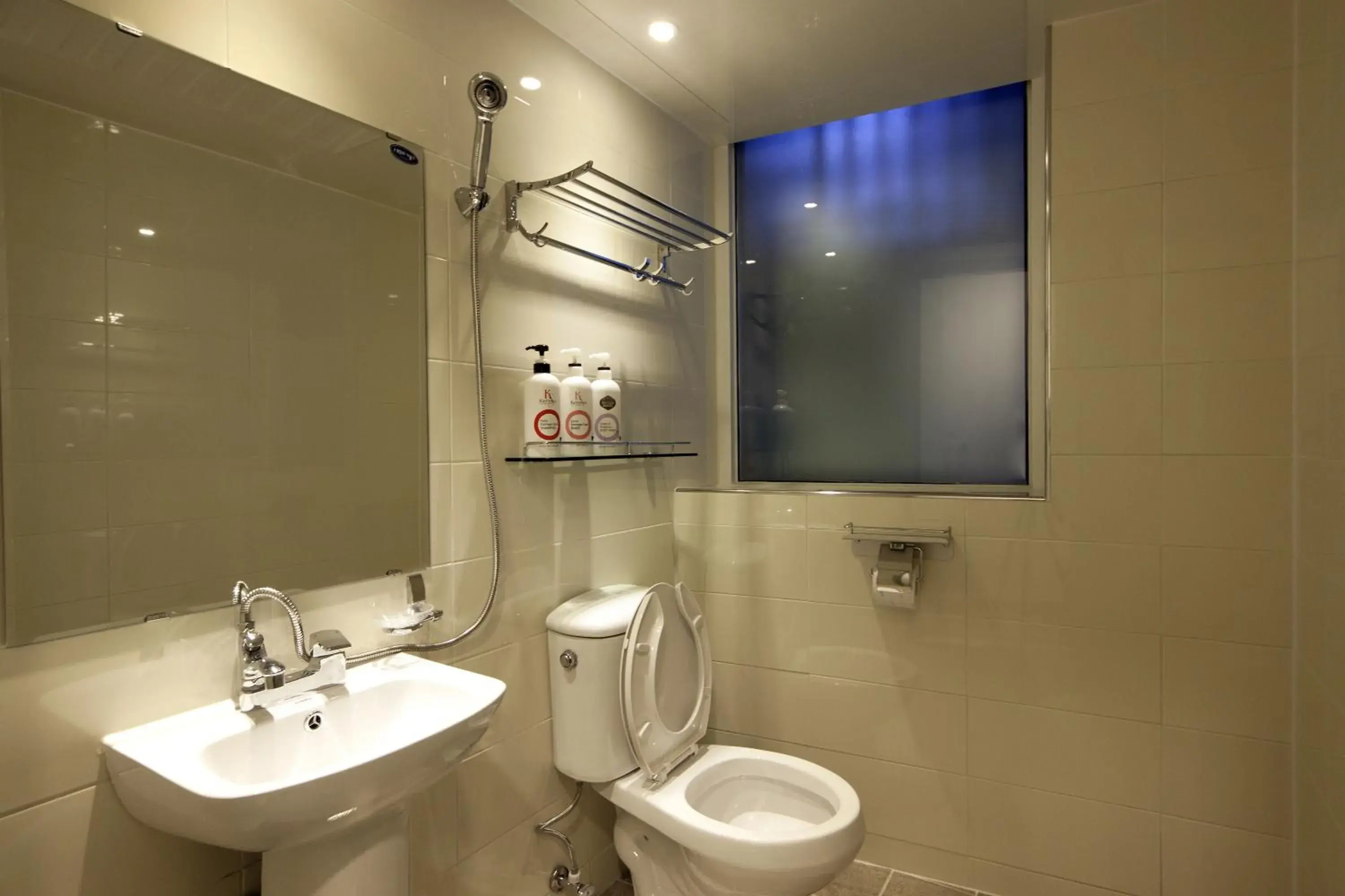 Economy Double Room in K-Guesthouse Myeongdong 1 Economy Double Room in K-Guesthouse Myeongdong 1