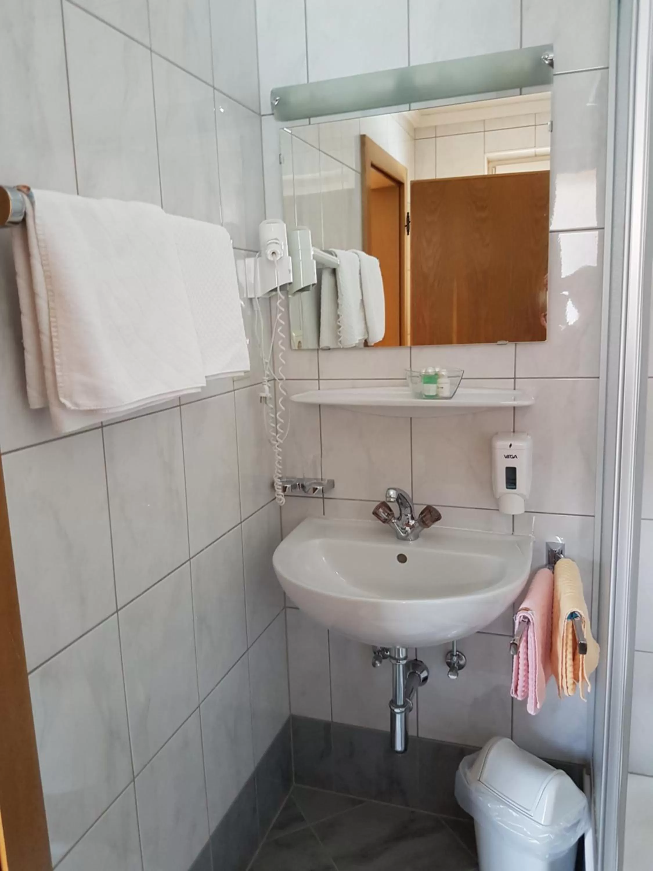 Bathroom in Pension Fuchs