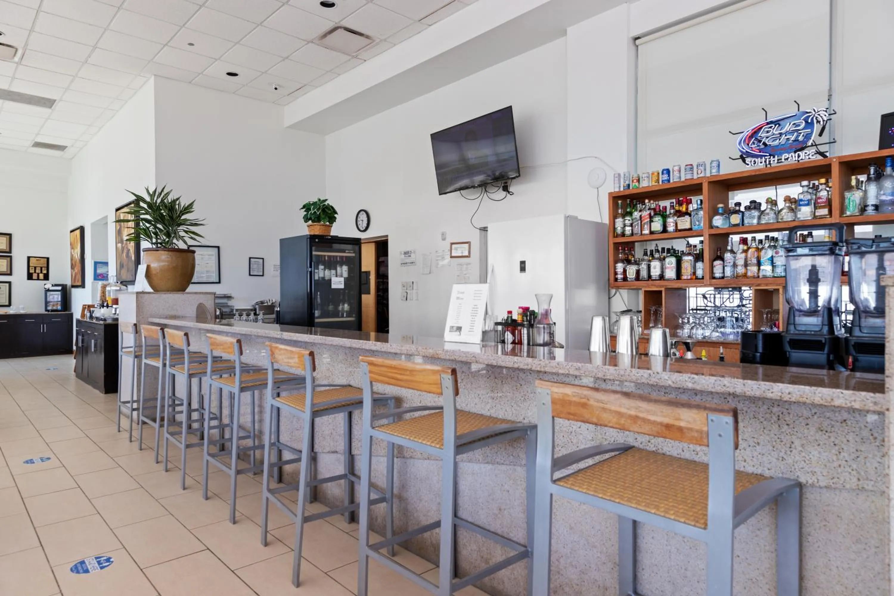 Restaurant/places to eat in Peninsula Island Resort & Spa - Beachfront Property at South Padre Island