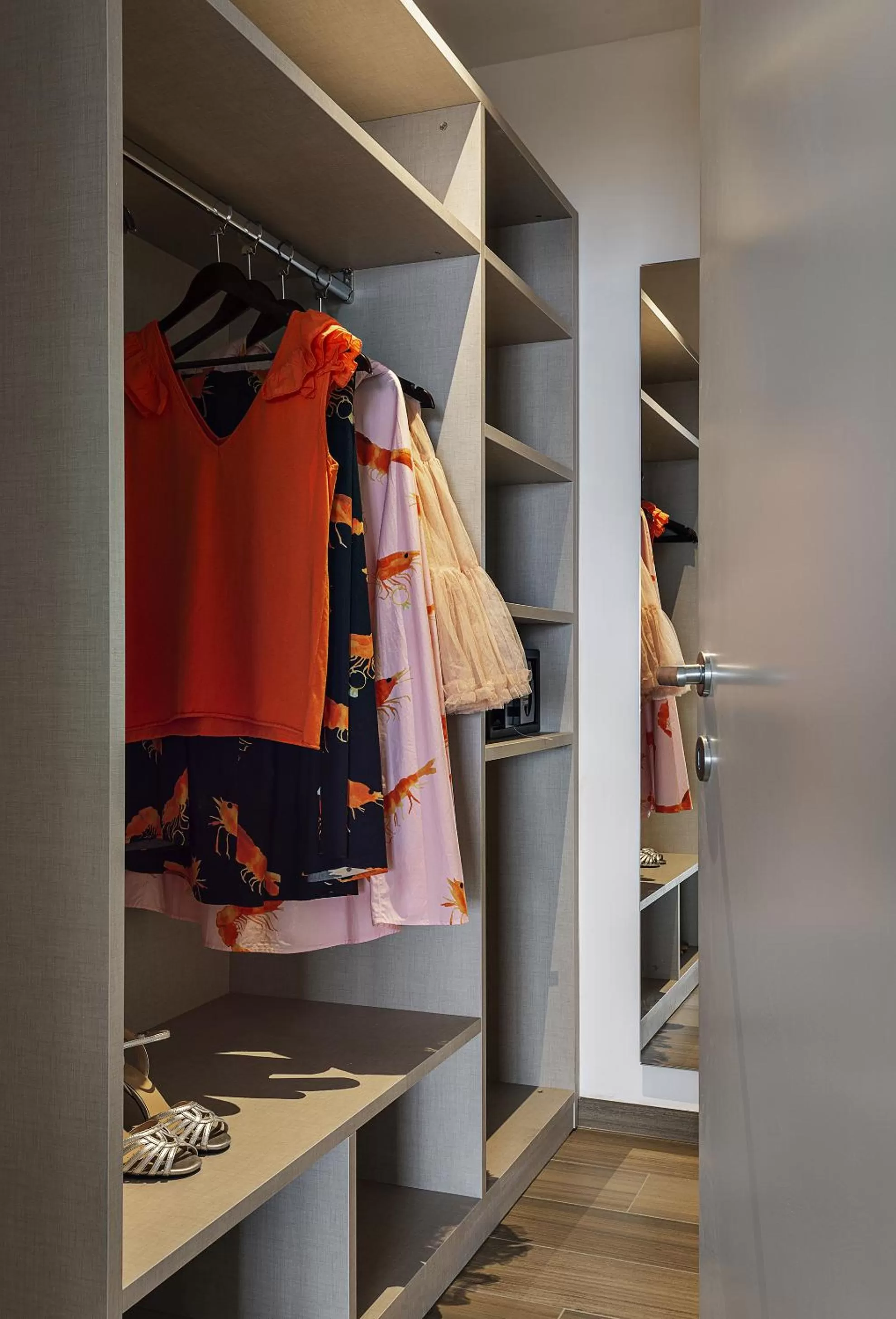 wardrobe in Sublimis Boutique Hotel Adults-Only