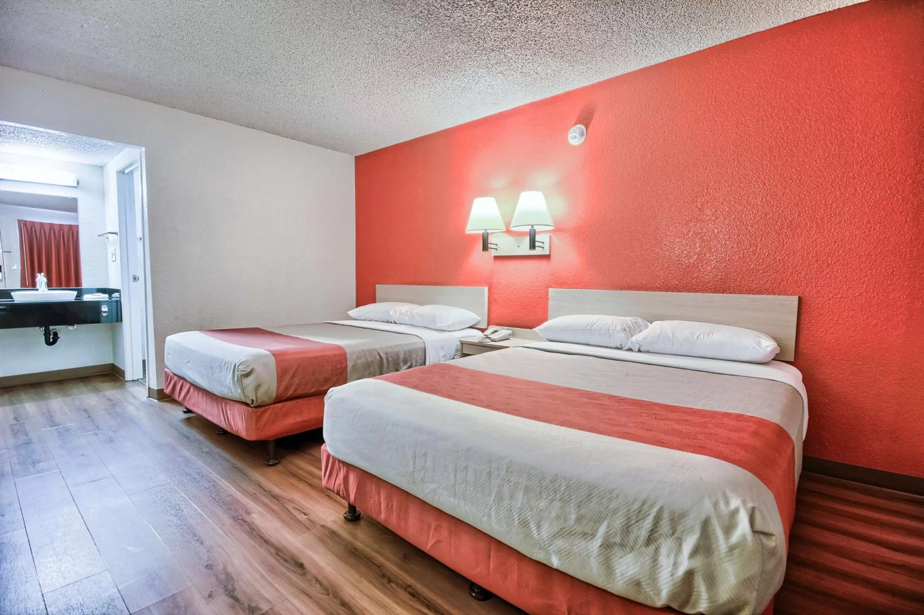 TV and multimedia in Motel 6-Fresno, CA - Blackstone South