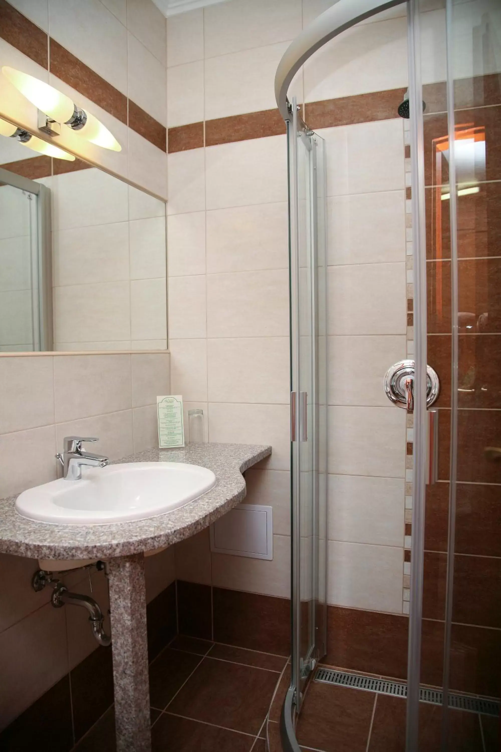 Standard Twin Room - single occupancy in Lugas Hotel Standard Twin Room - single occupancy in Lugas Hotel