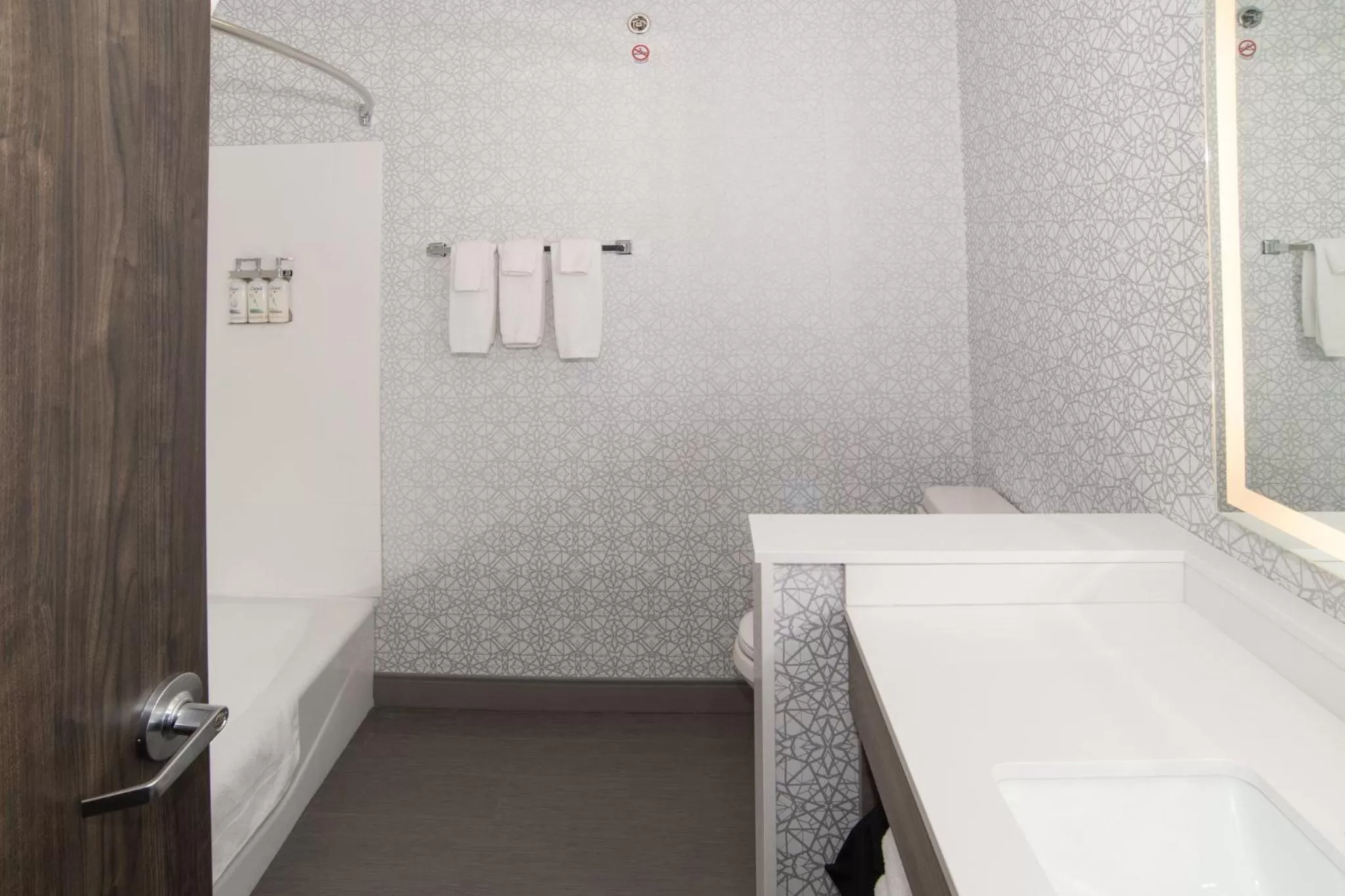 Photo of the whole room in Holiday Inn Express & Suites - Moose Jaw by IHG