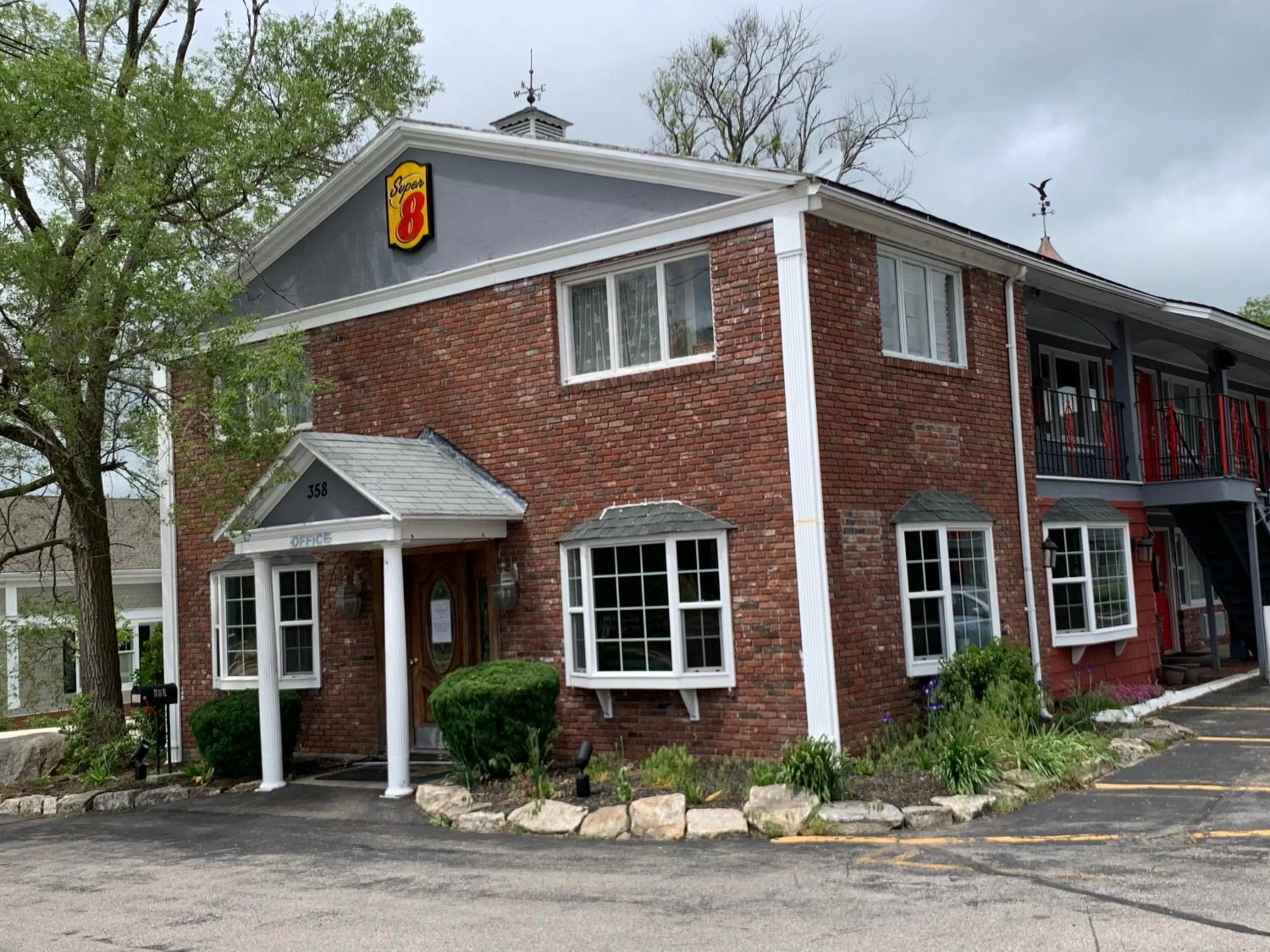 Super 8 by Wyndham Sturbridge