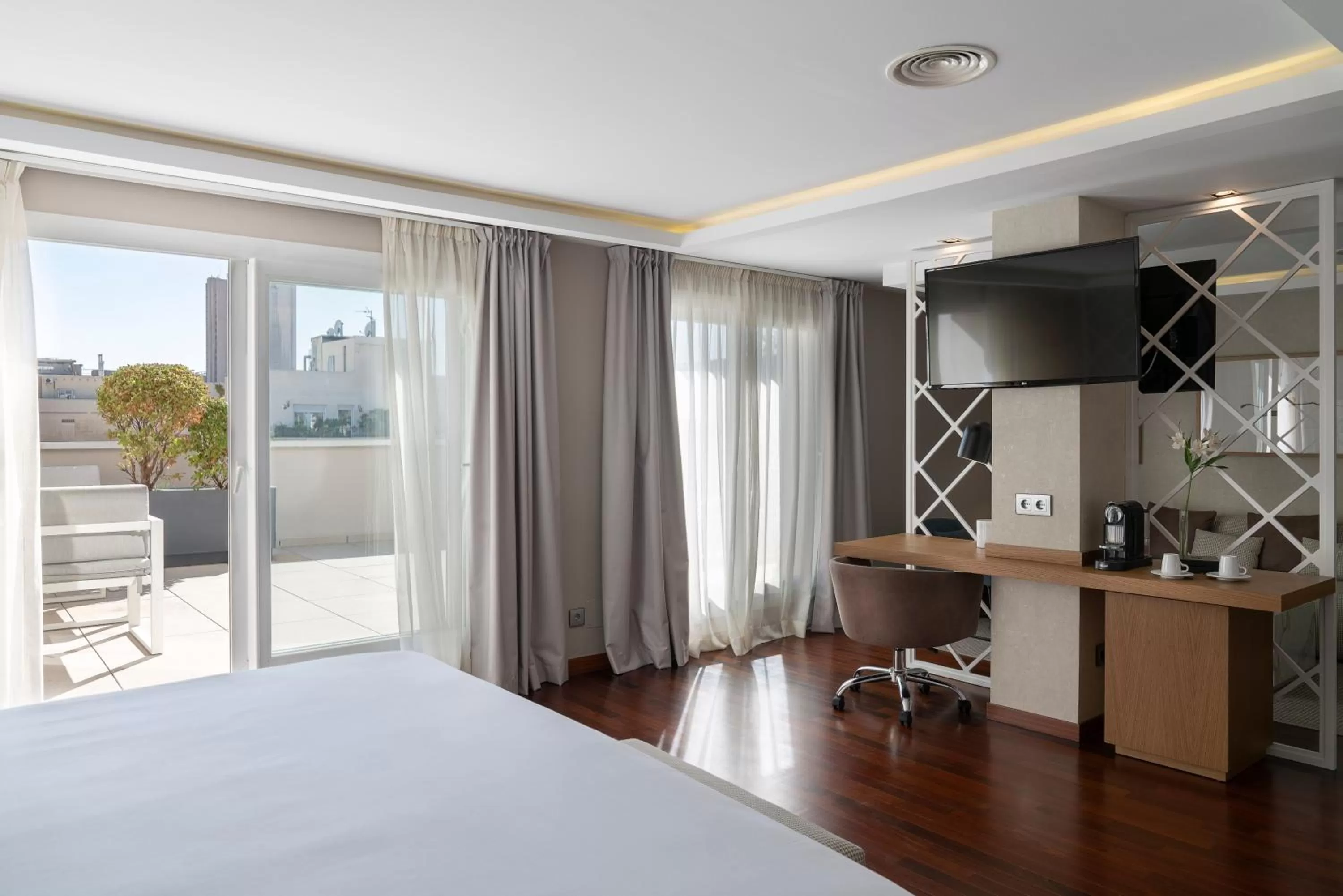 TV and multimedia, Bed in Vincci Soma