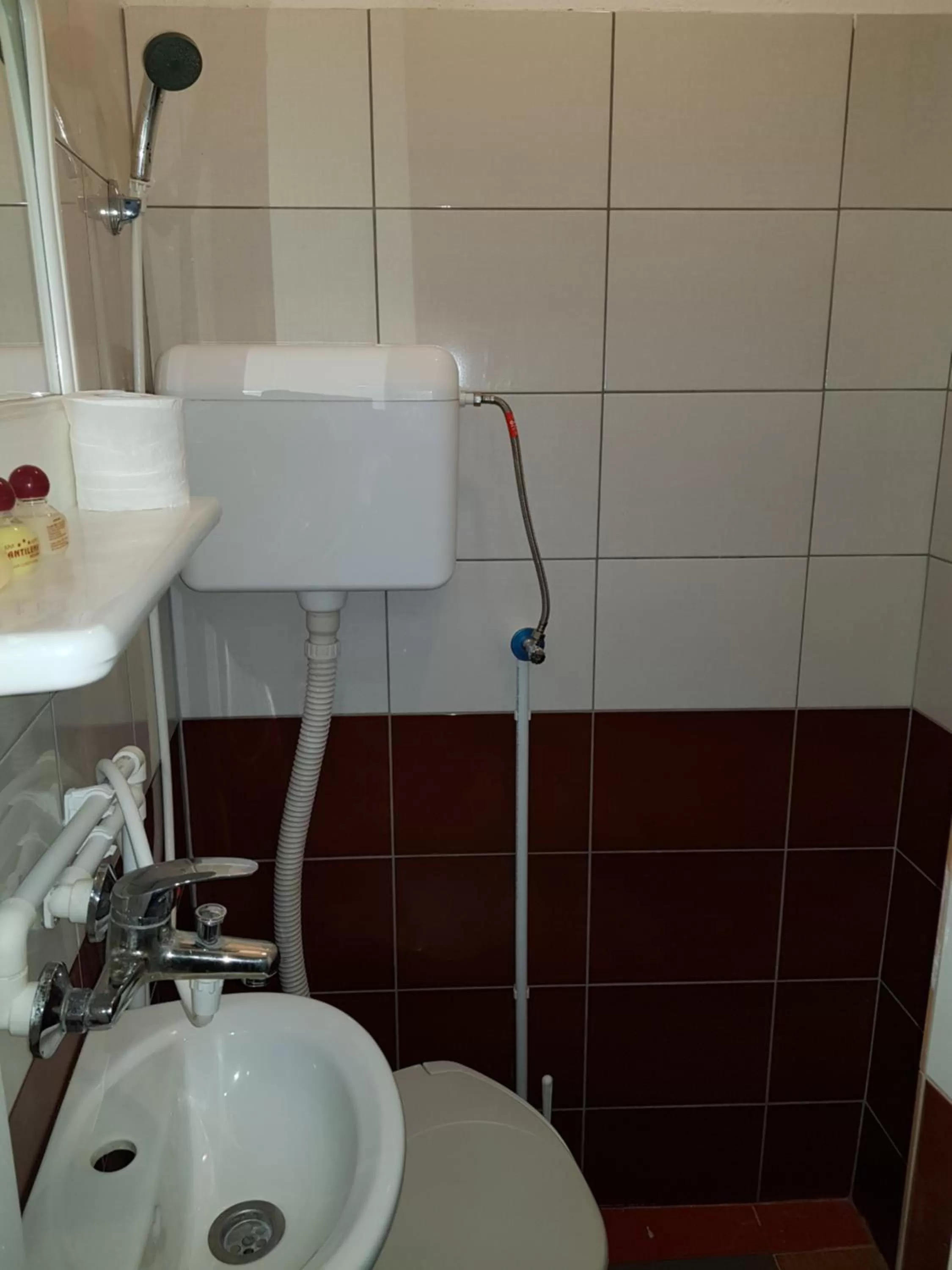 Bathroom in Prenociste H2O